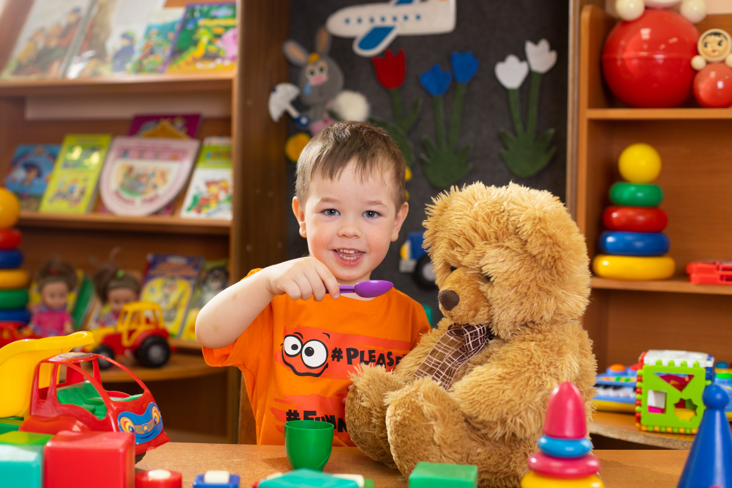 Один день в детском саду. ВЫПУСКНЫЕ АЛЬБОМЫ для детского сада и школы Санкт-Петербург и Лен. область