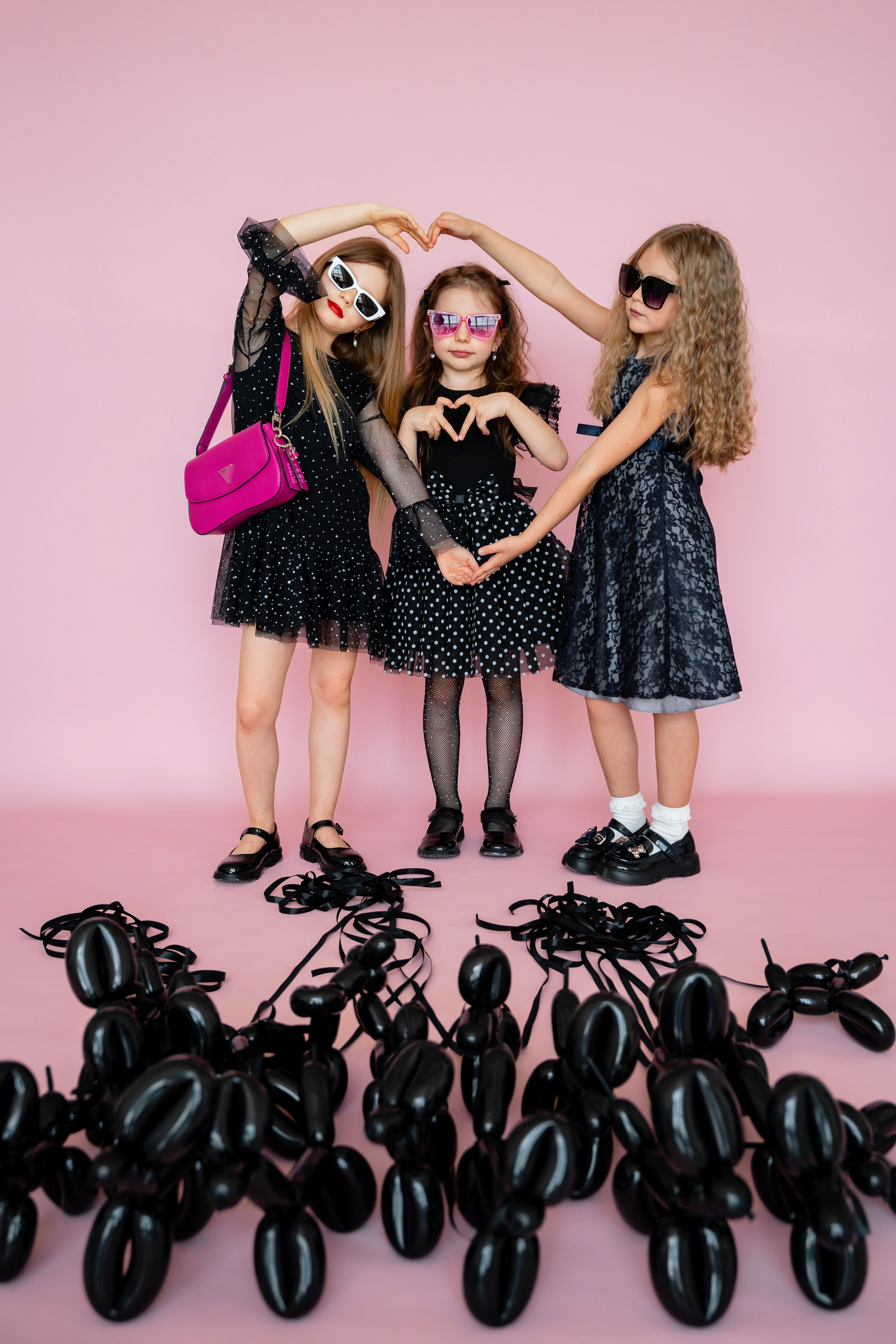 Фотосессия с надувными собачками. Семейный и детский фотограф в Красноярске Надежда Арефьева