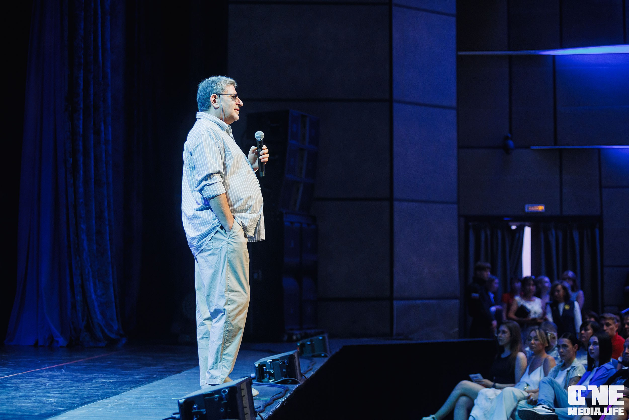 Фоторепортаж с лекции Михаила Лабковского. One Media Life: фоторепортажи, фотоотчеты с мероприятий и заведений