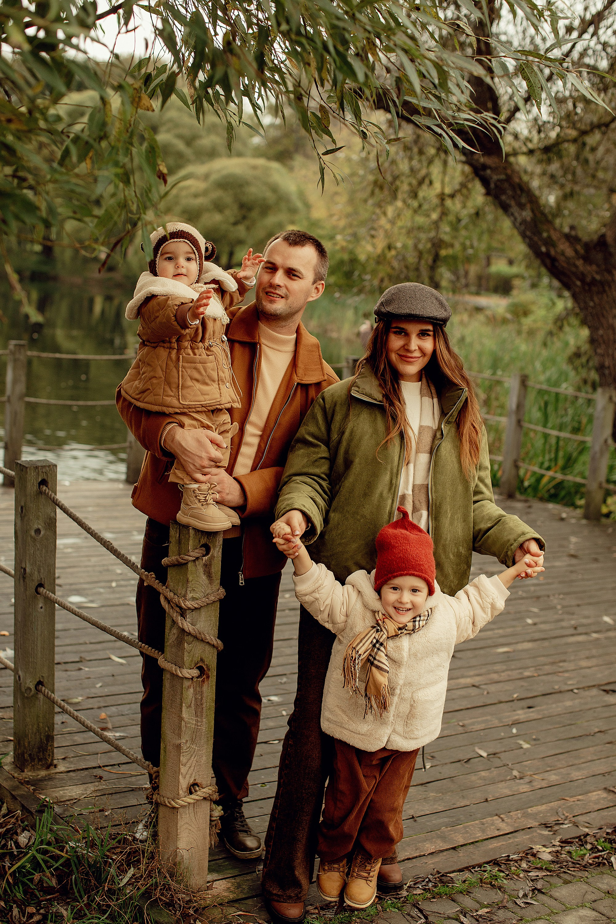 Осенняя семейная фотосессия у пруда. Tatyana Nadezhdina Family photographer