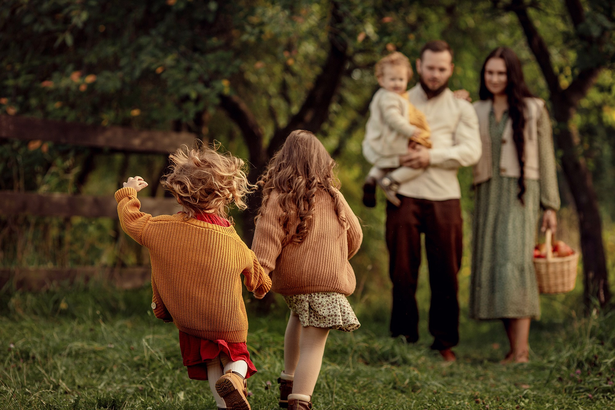 Семейная фотосессия с яблоками. Tatyana Nadezhdina Family photographer