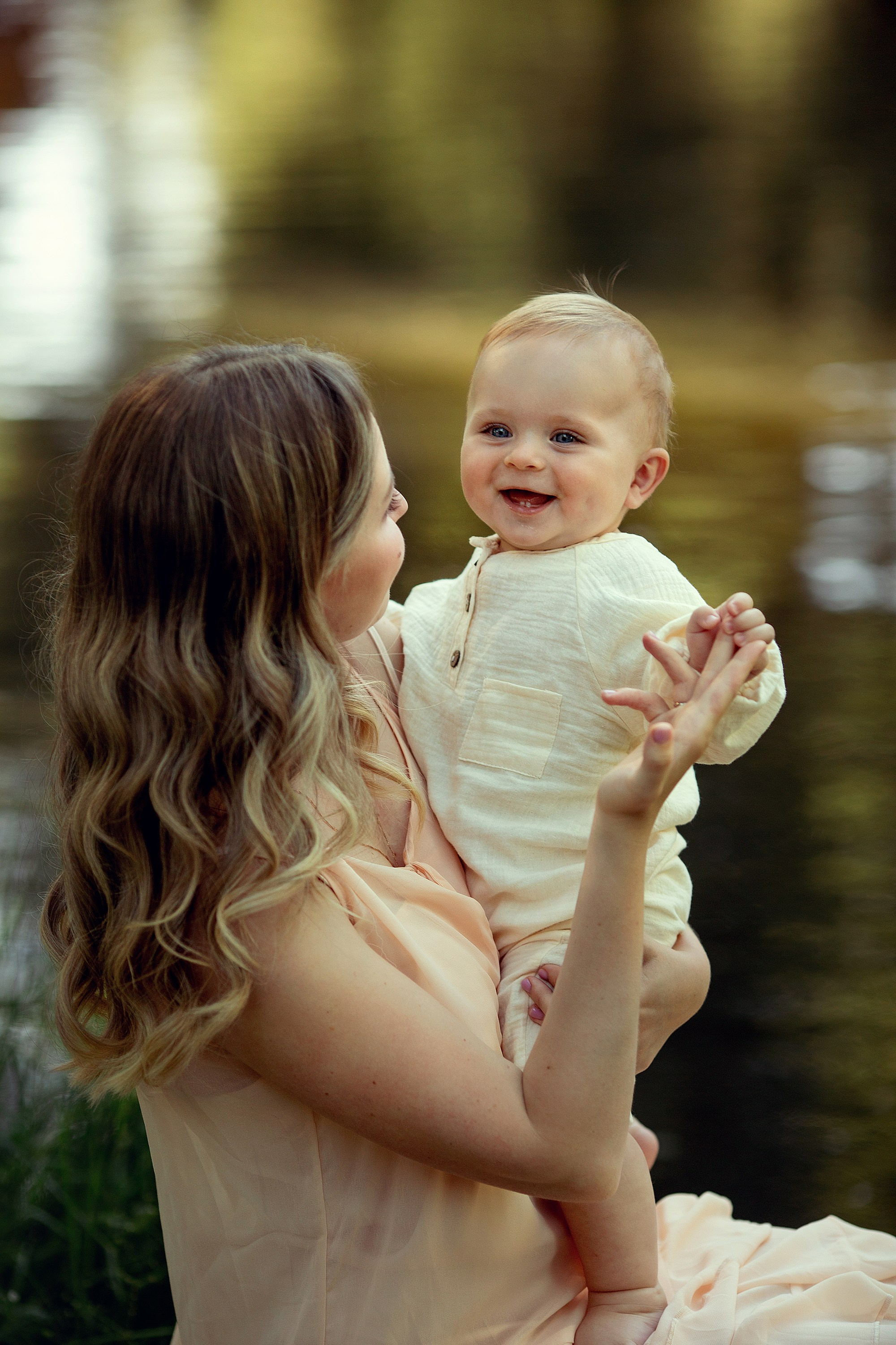 Летняя фотосессия материнства на природе. Tatyana Nadezhdina Family photographer