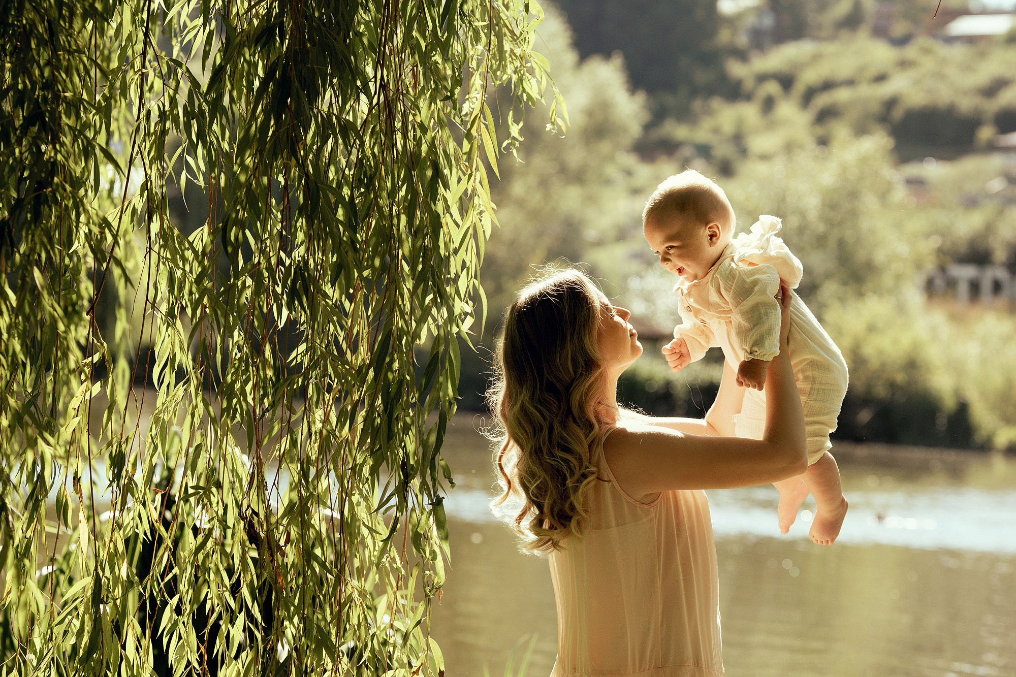 Летняя фотосессия материнства на природе. Tatyana Nadezhdina Family photographer