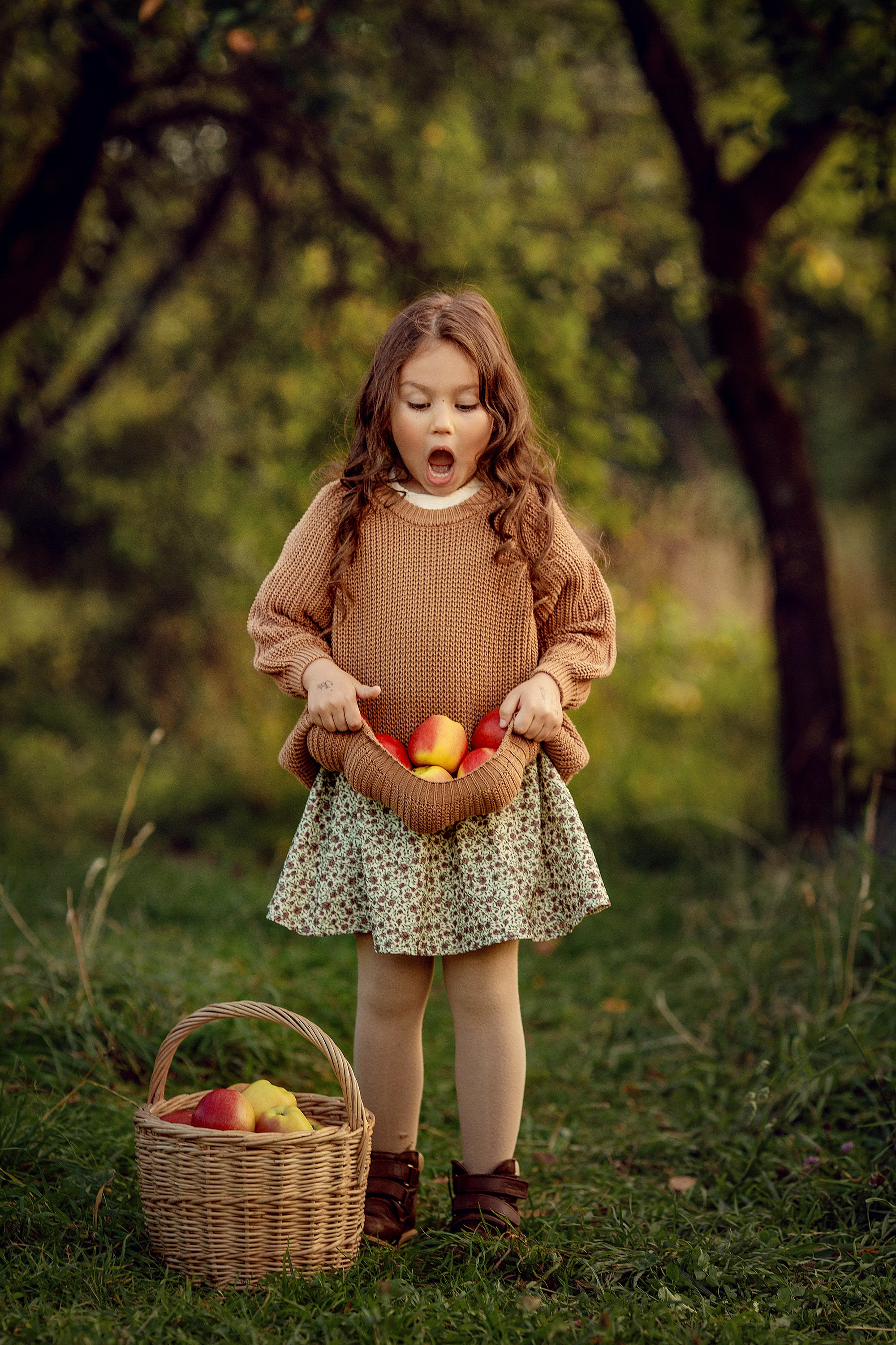 Семейная фотосессия с яблоками. Tatyana Nadezhdina Family photographer