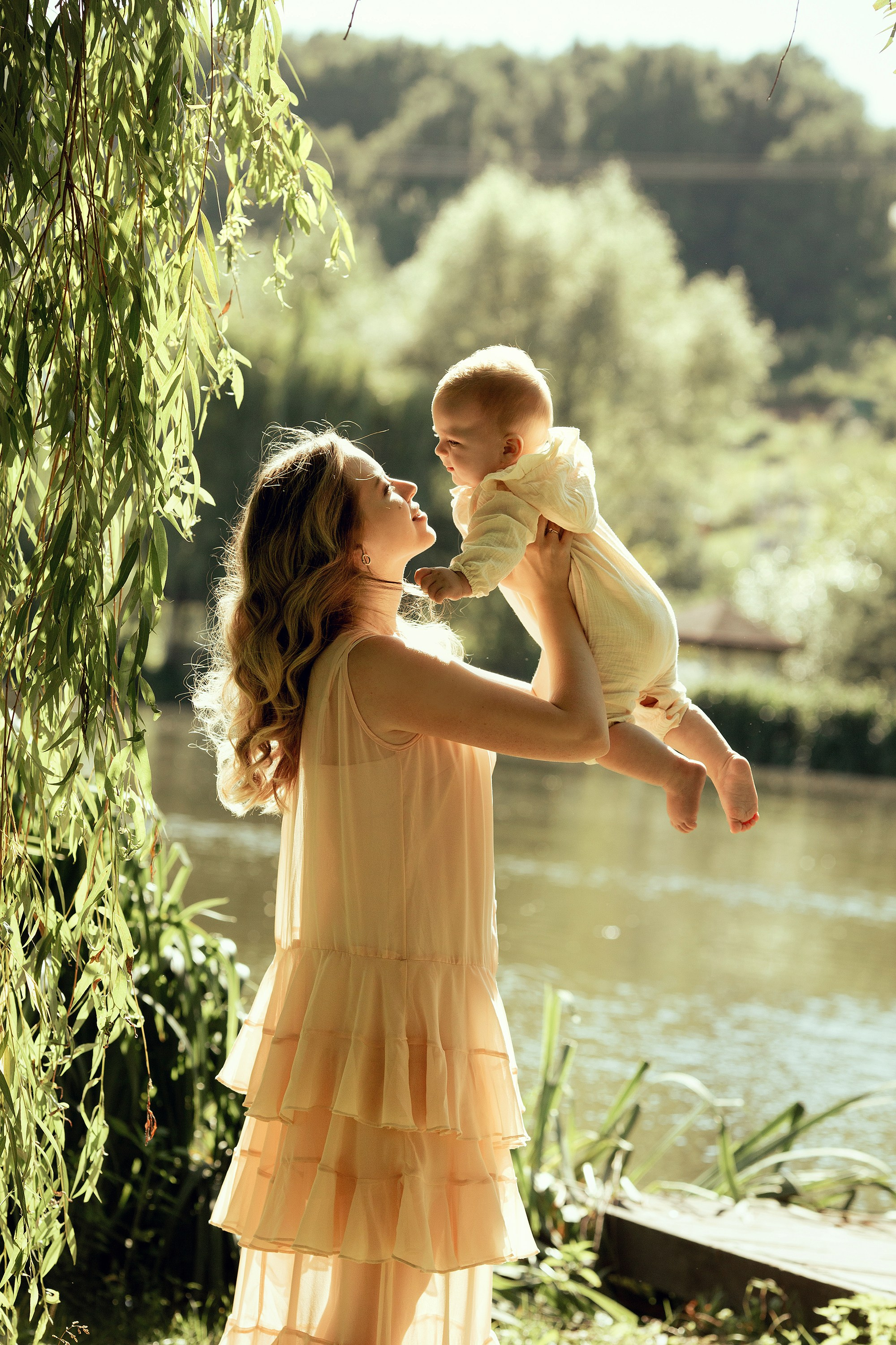 Летняя фотосессия материнства на природе. Tatyana Nadezhdina Family photographer