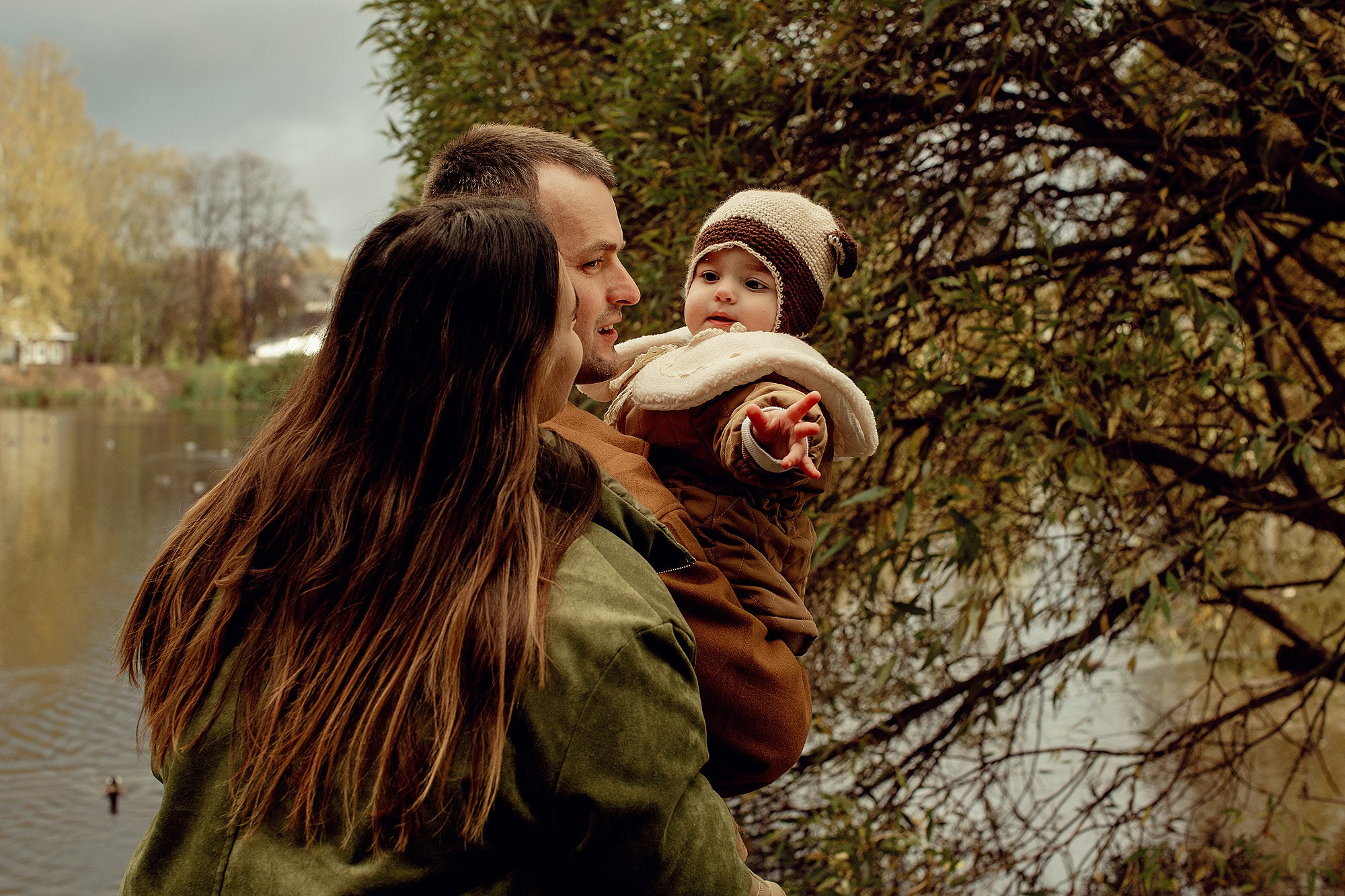 Осенняя семейная фотосессия у пруда. Tatyana Nadezhdina Family photographer