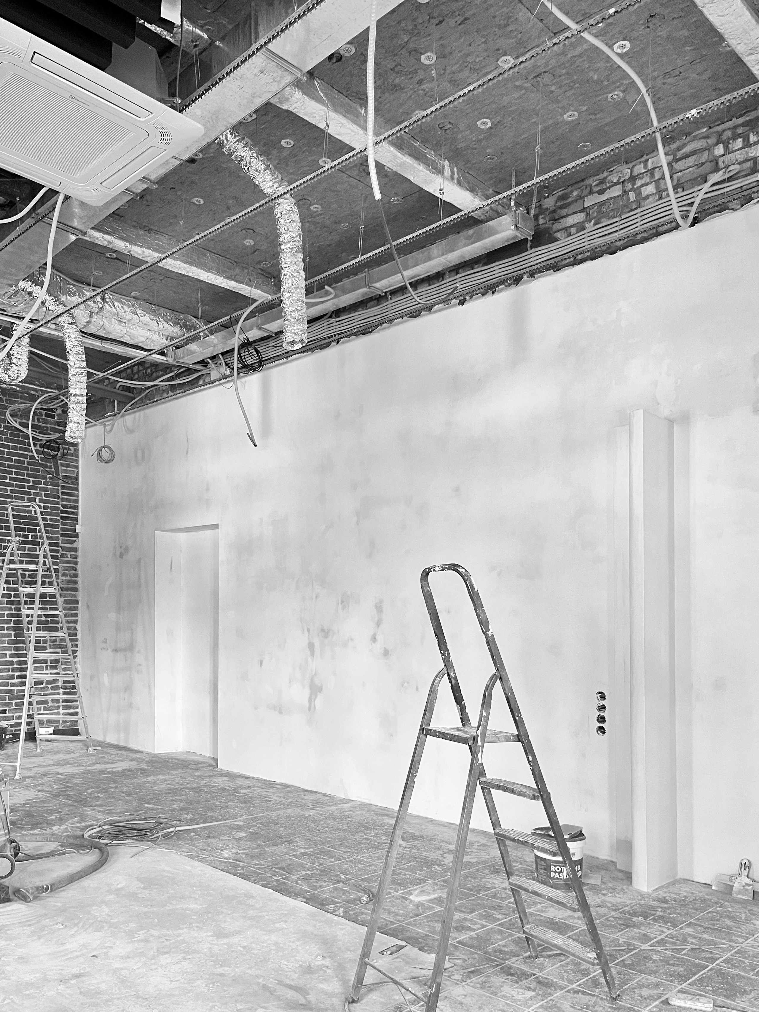 VOKRUG PODRUG Concept Store in Penza Russia designed by QUADRUM STUDIO