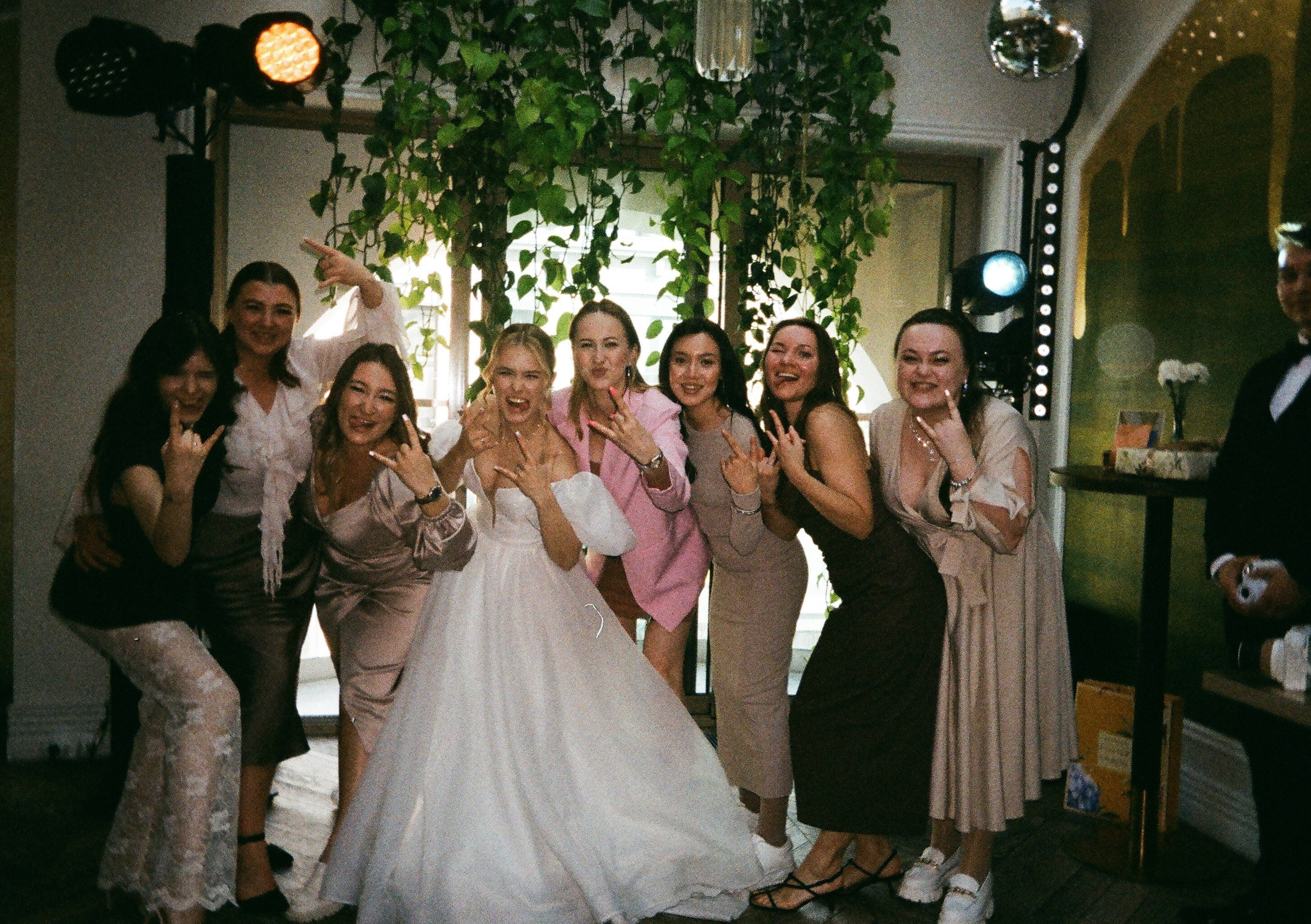 WEDDING. Фотограф, который снимает любовь в Санкт-Петербурге и Череповце