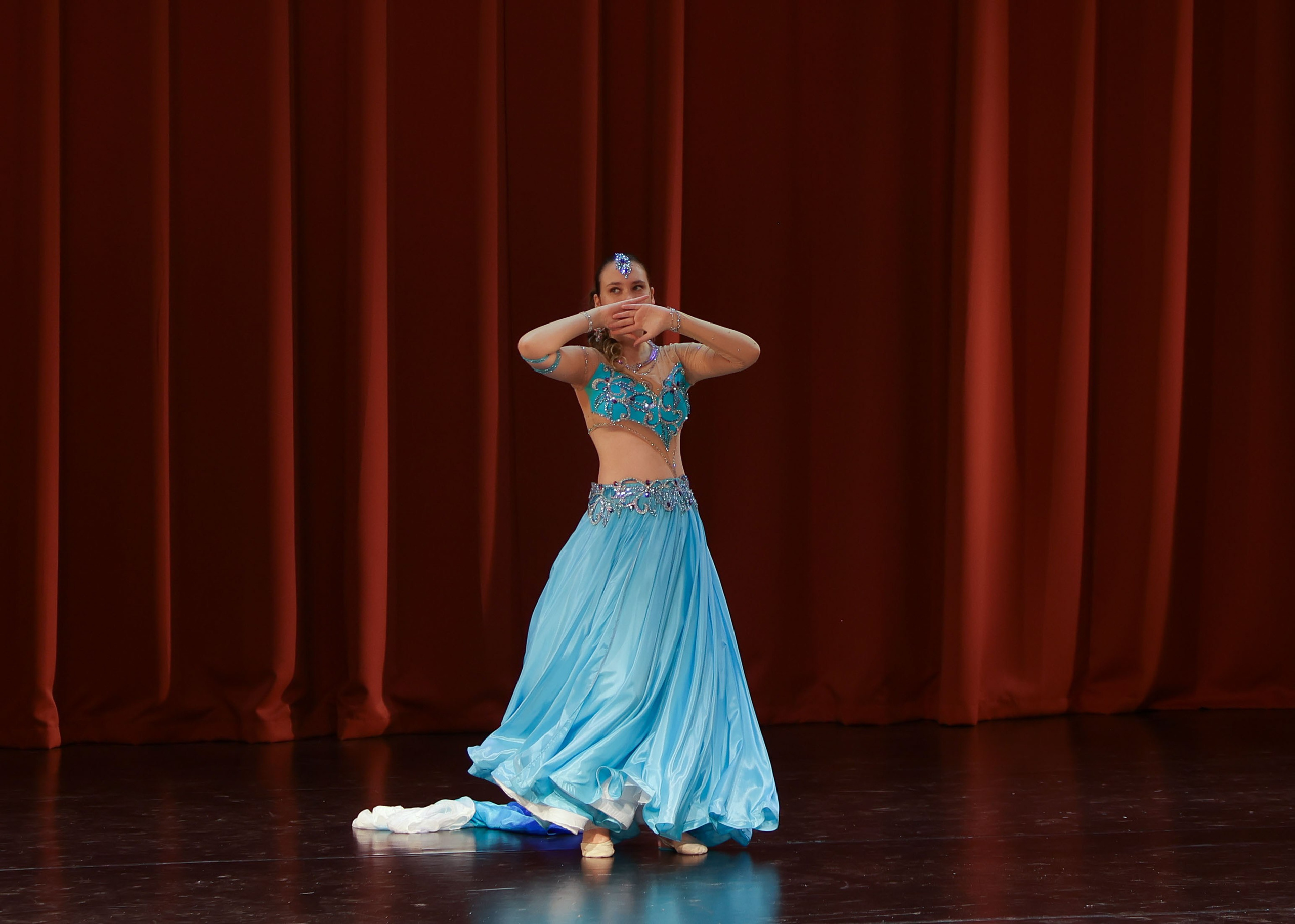 Фестиваль хореографического искусства «КУБОК ЛЕГЕНДЫ — 2025». Выпускные альбомы и школьный фотограф в Подольске, Троицке, Щербинке, Москве и Московской области