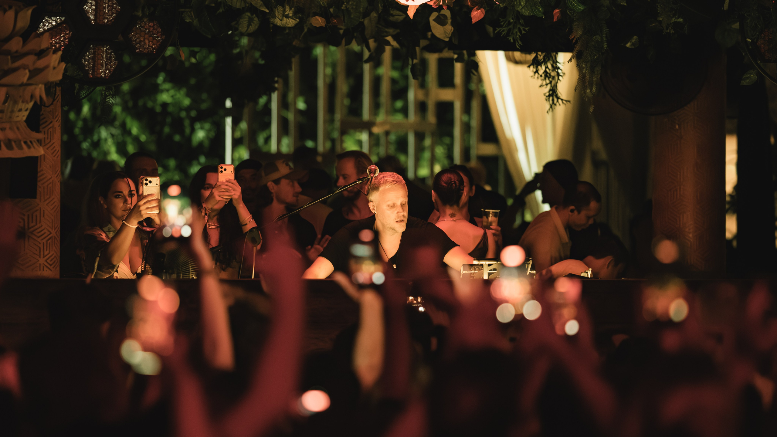 Jan Blomqvist, Damian Lazarus, Ame DJ performance in Savaya, Bali. Сергей Зворыгин
