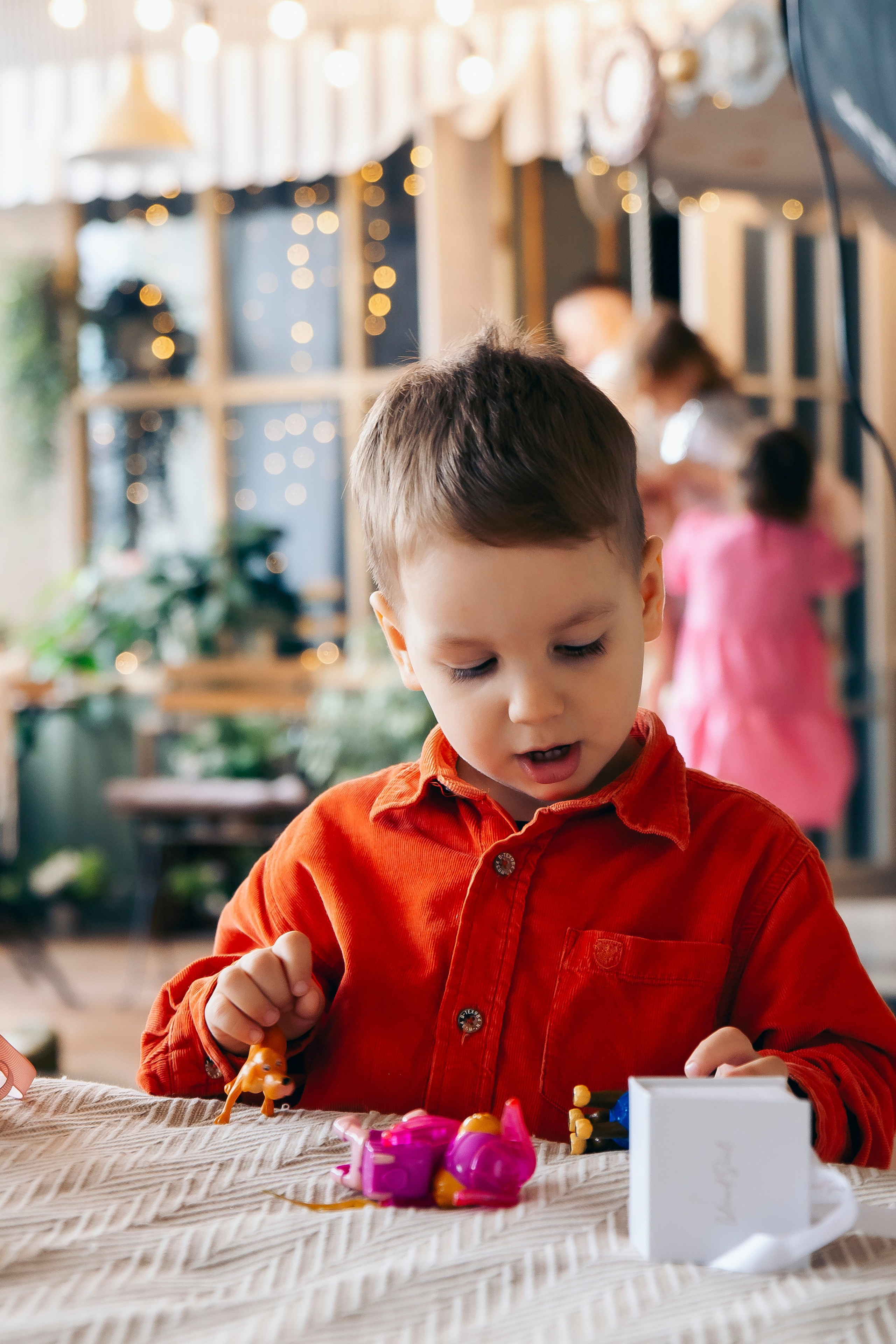 Свадебная съёмка в студии с гостями. Свадебный, семейный фотограф, контент съёмка. Екатеринбург. Елена Граф