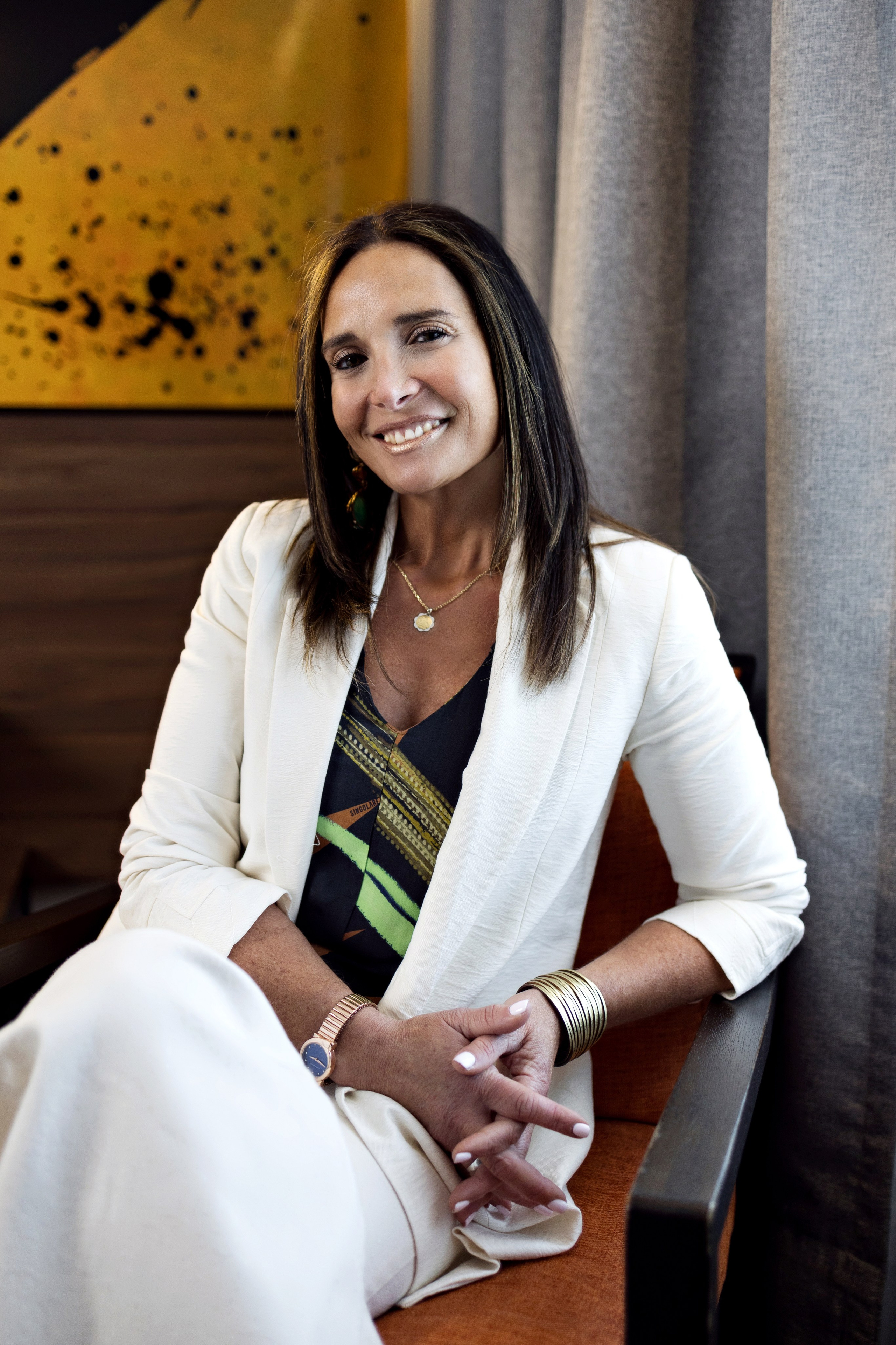 Fotografía Corporativa y Retratos Profesionales en Santiago, Chile. Retrato formal. Fotos Profesionales para LinkedIn, Empresas. Fotógrafa en Santiago, Chile | Julia Zalnova