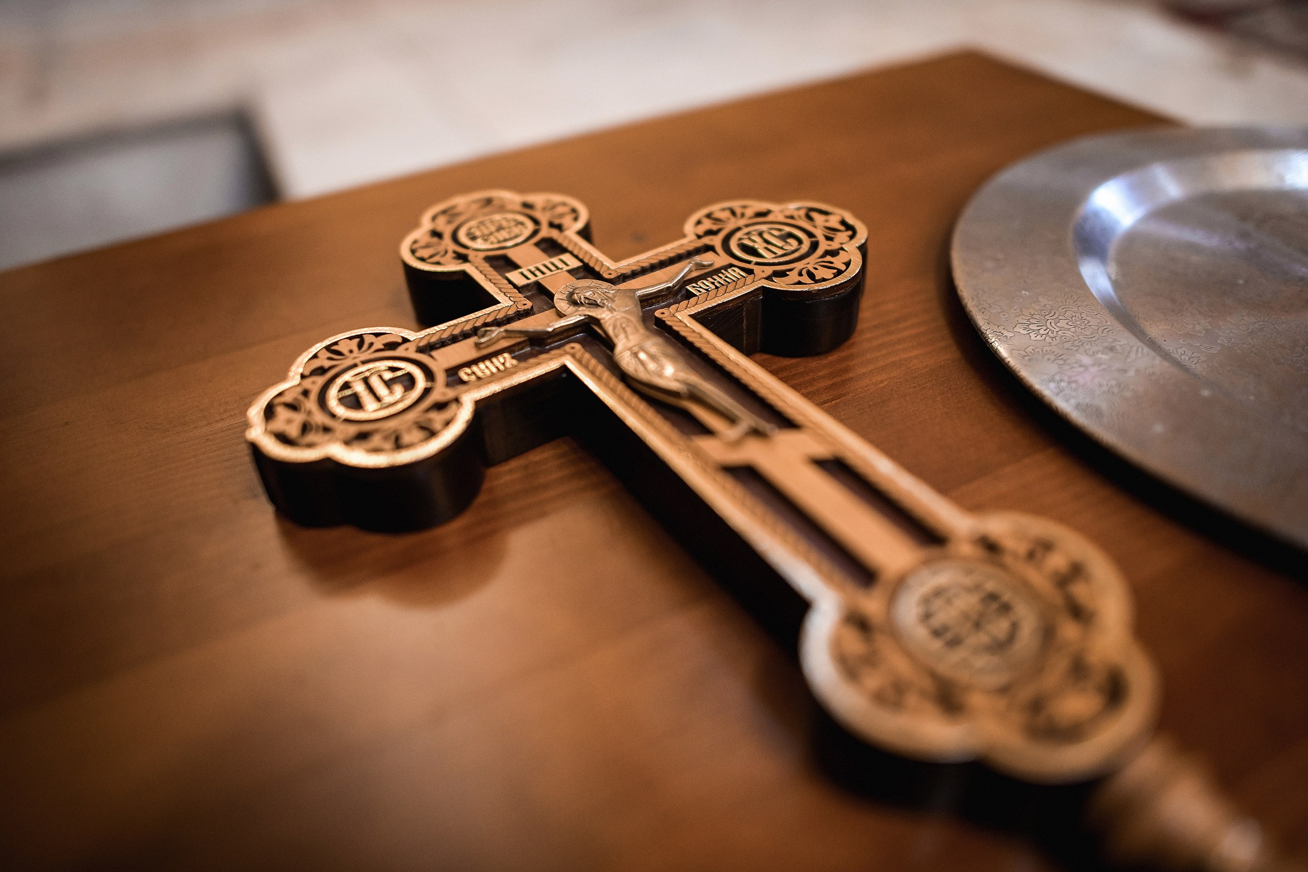 Венчание в армянской церкви Святого Саркиса: фотограф на таинство. 📸 Свадебный и семейный фотограф в Красноярске Тихомиров Евгений | 17 лет опыта | 800+ свадеб