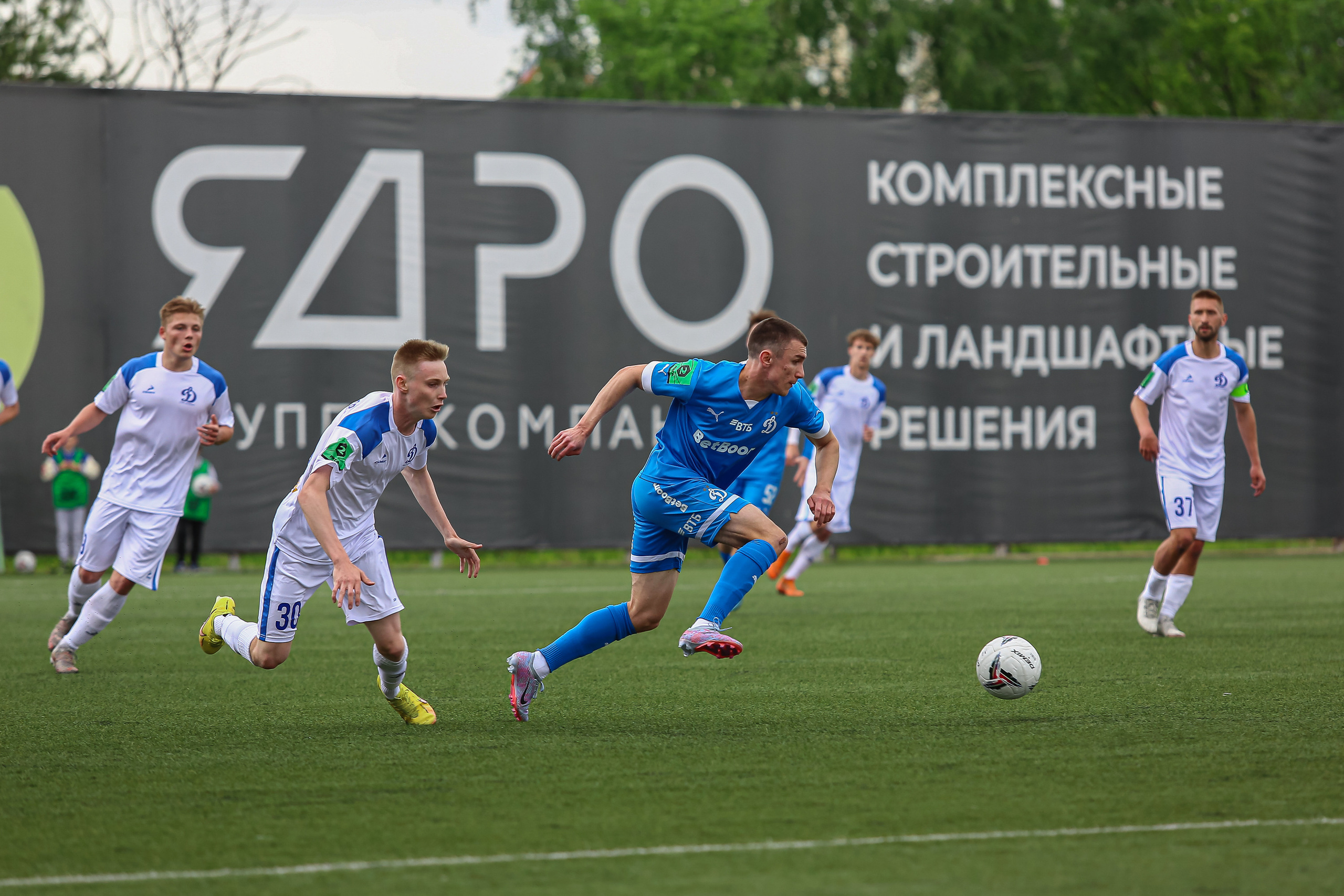 Футбольный матч между командами Динамо СПБ — Динамо 2. Сергей Гусев — спортивная фотография, виртуальные туры, 3д панорамы