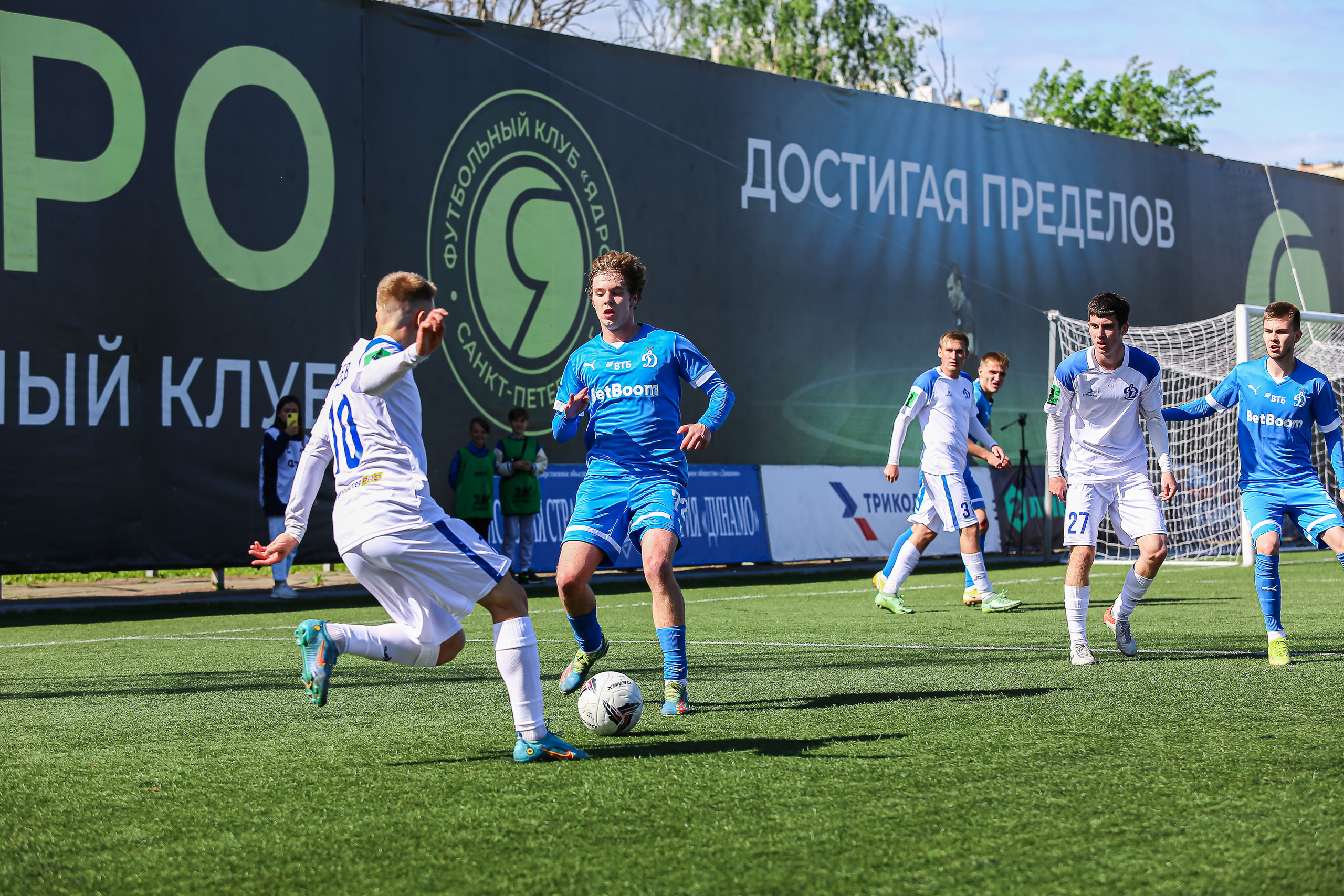 Футбольный матч между командами Динамо СПБ — Динамо 2. Сергей Гусев — спортивная фотография, виртуальные туры, 3д панорамы