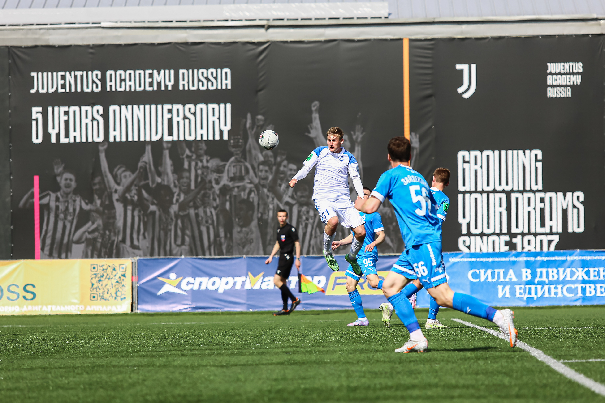 Футбольный матч между командами Динамо СПБ — Динамо 2. Сергей Гусев — спортивная фотография, виртуальные туры, 3д панорамы