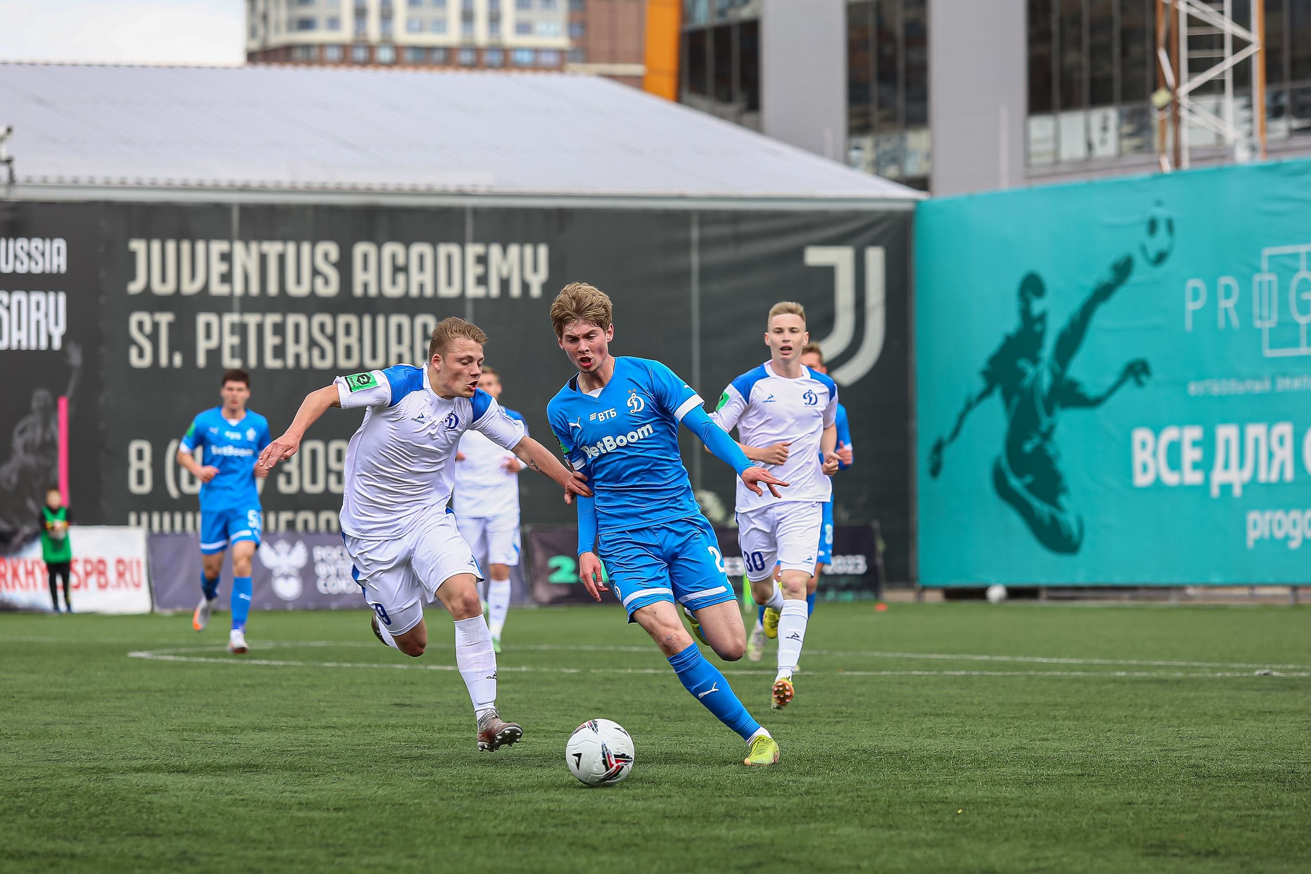 Футбольный матч между командами Динамо СПБ — Динамо 2. Сергей Гусев — спортивная фотография, виртуальные туры, 3д панорамы