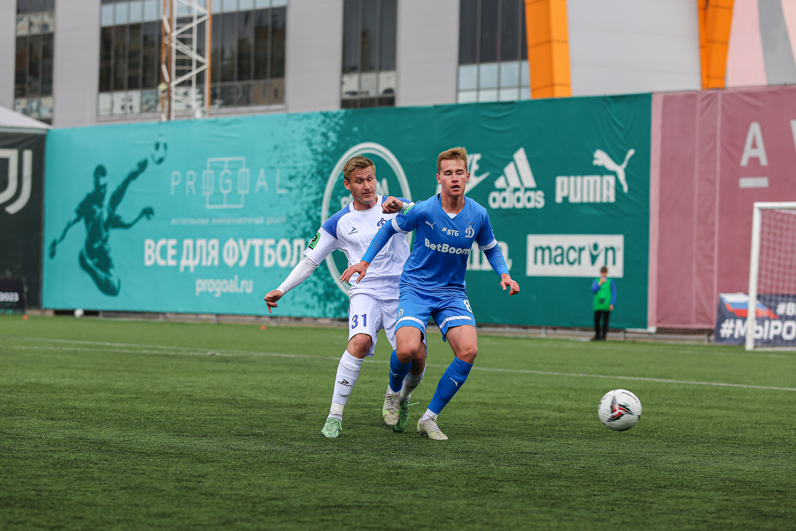 Футбольный матч между командами Динамо СПБ — Динамо 2. Сергей Гусев — спортивная фотография, виртуальные туры, 3д панорамы