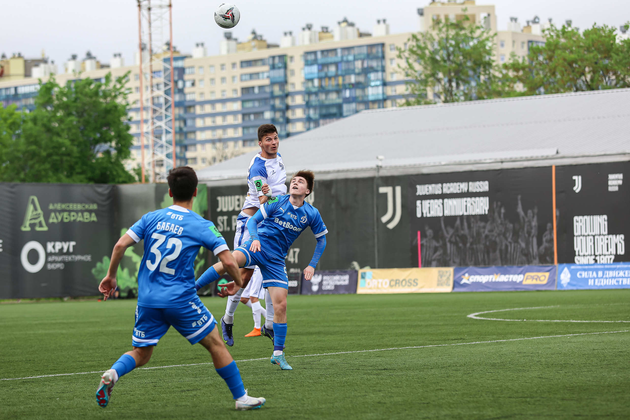 Футбольный матч между командами Динамо СПБ — Динамо 2. Сергей Гусев — спортивная фотография, виртуальные туры, 3д панорамы