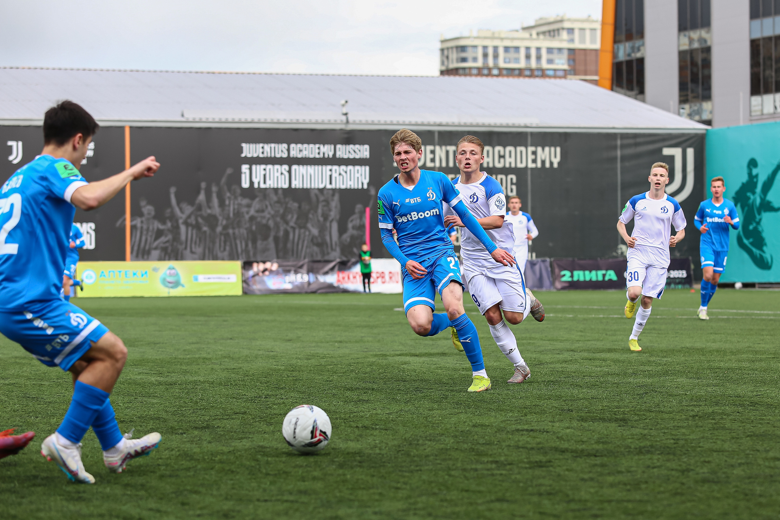 Футбольный матч между командами Динамо СПБ — Динамо 2. Сергей Гусев — спортивная фотография, виртуальные туры, 3д панорамы