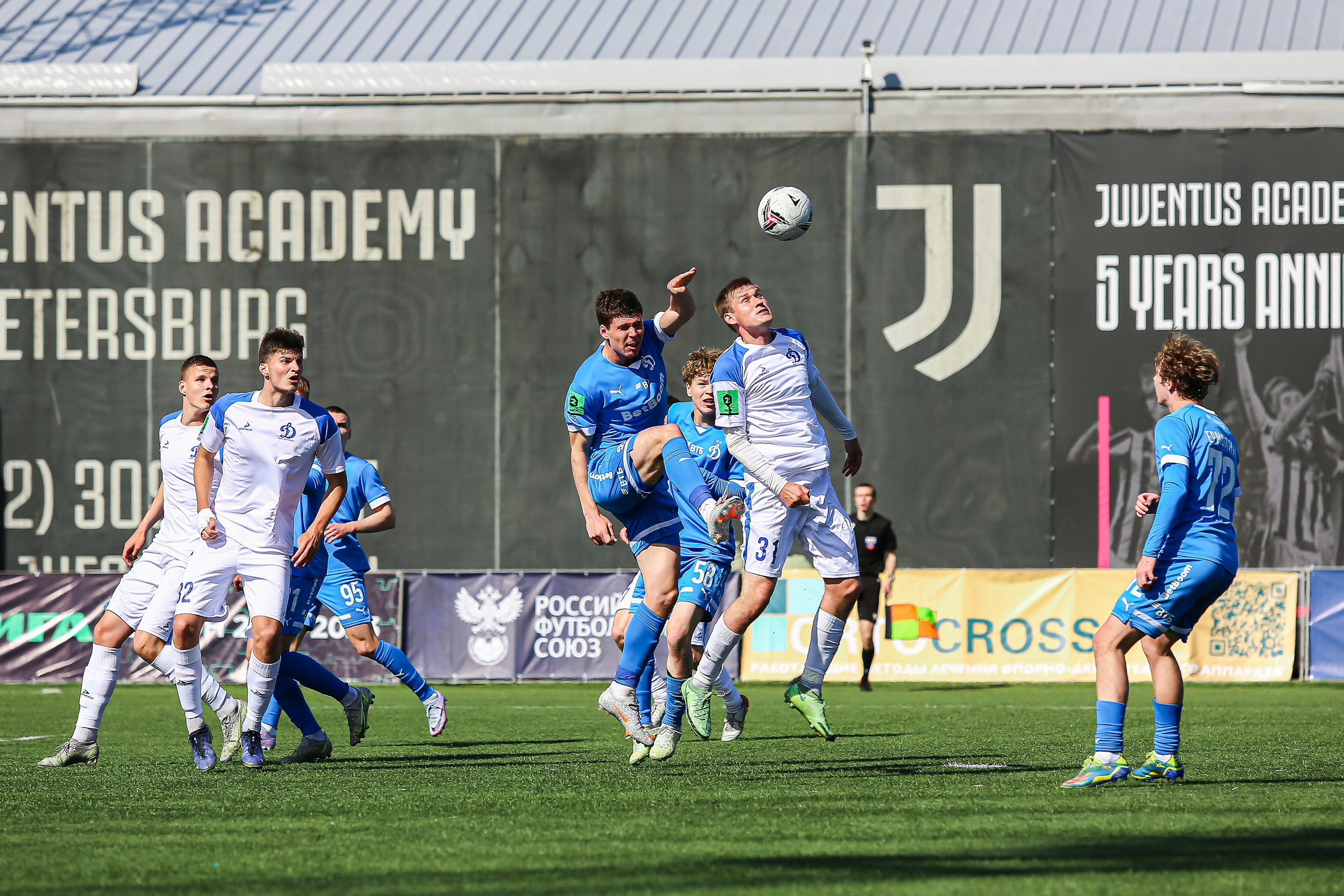 Футбольный матч между командами Динамо СПБ — Динамо 2. Сергей Гусев — спортивная фотография, виртуальные туры, 3д панорамы