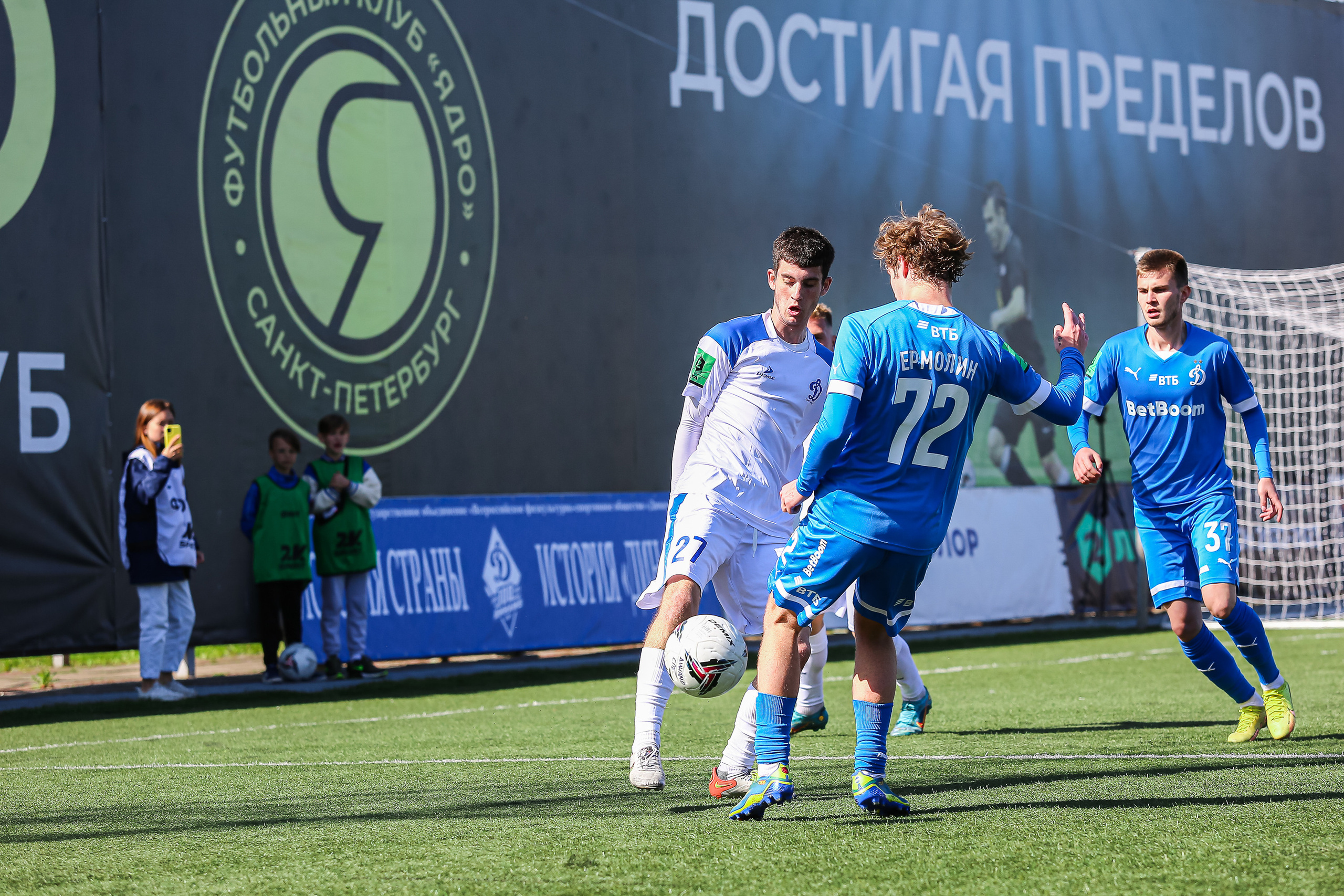 Футбольный матч между командами Динамо СПБ — Динамо 2. Сергей Гусев — спортивная фотография, виртуальные туры, 3д панорамы