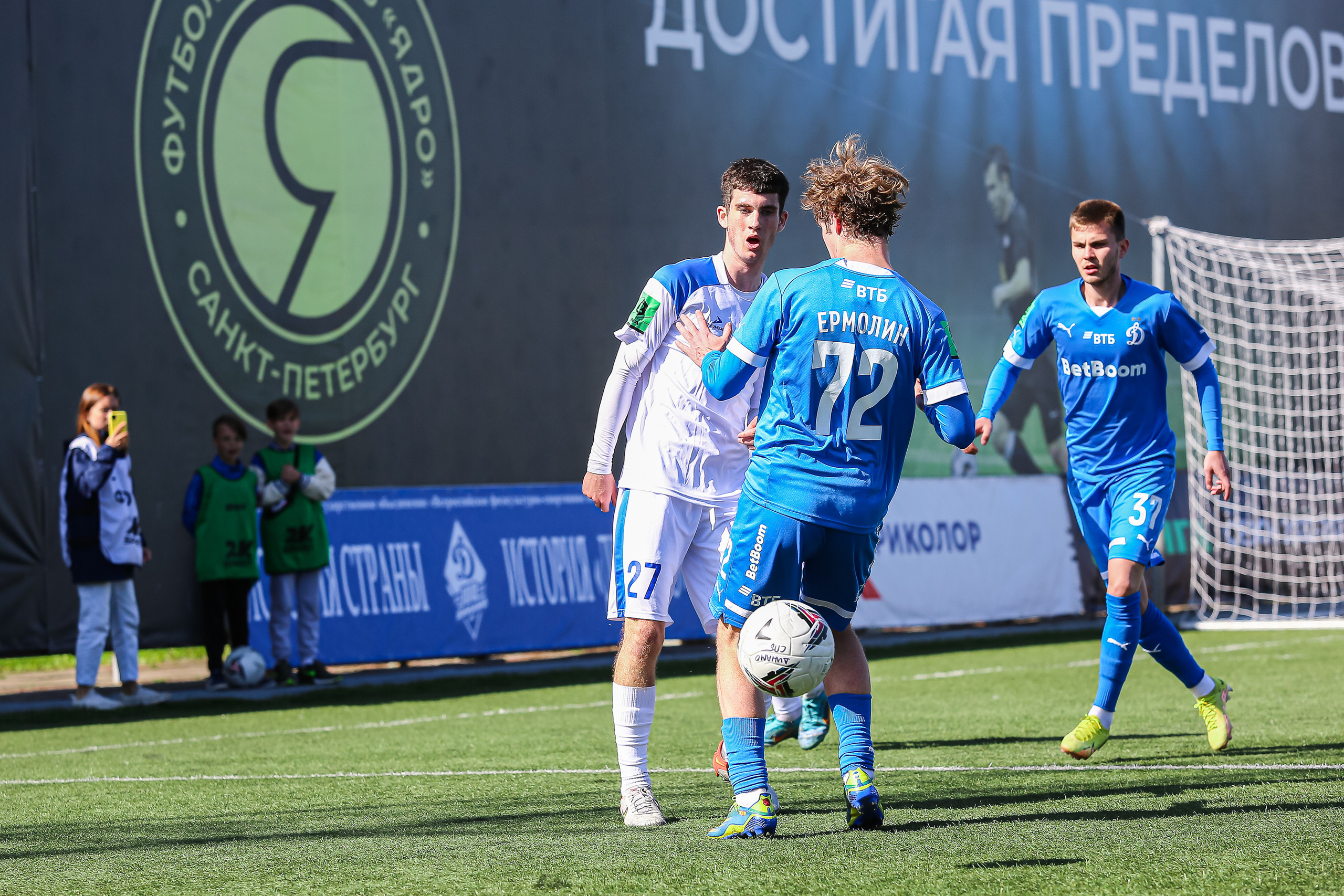 Футбольный матч между командами Динамо СПБ — Динамо 2. Сергей Гусев — спортивная фотография, виртуальные туры, 3д панорамы