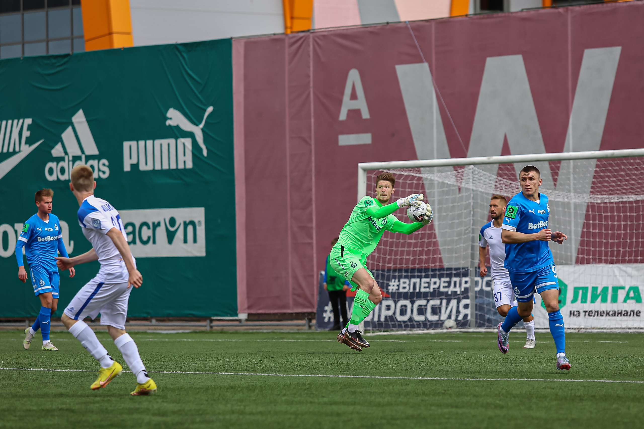 Футбольный матч между командами Динамо СПБ — Динамо 2. Сергей Гусев — спортивная фотография, виртуальные туры, 3д панорамы