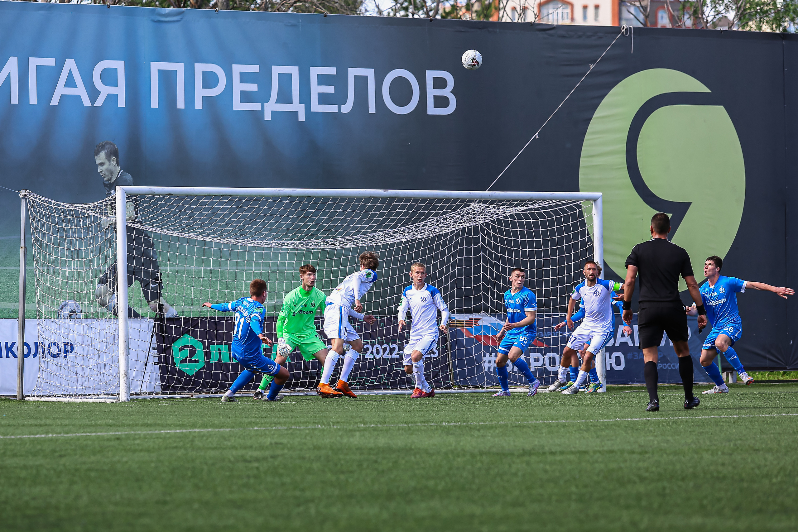 Футбольный матч между командами Динамо СПБ — Динамо 2. Сергей Гусев — спортивная фотография, виртуальные туры, 3д панорамы