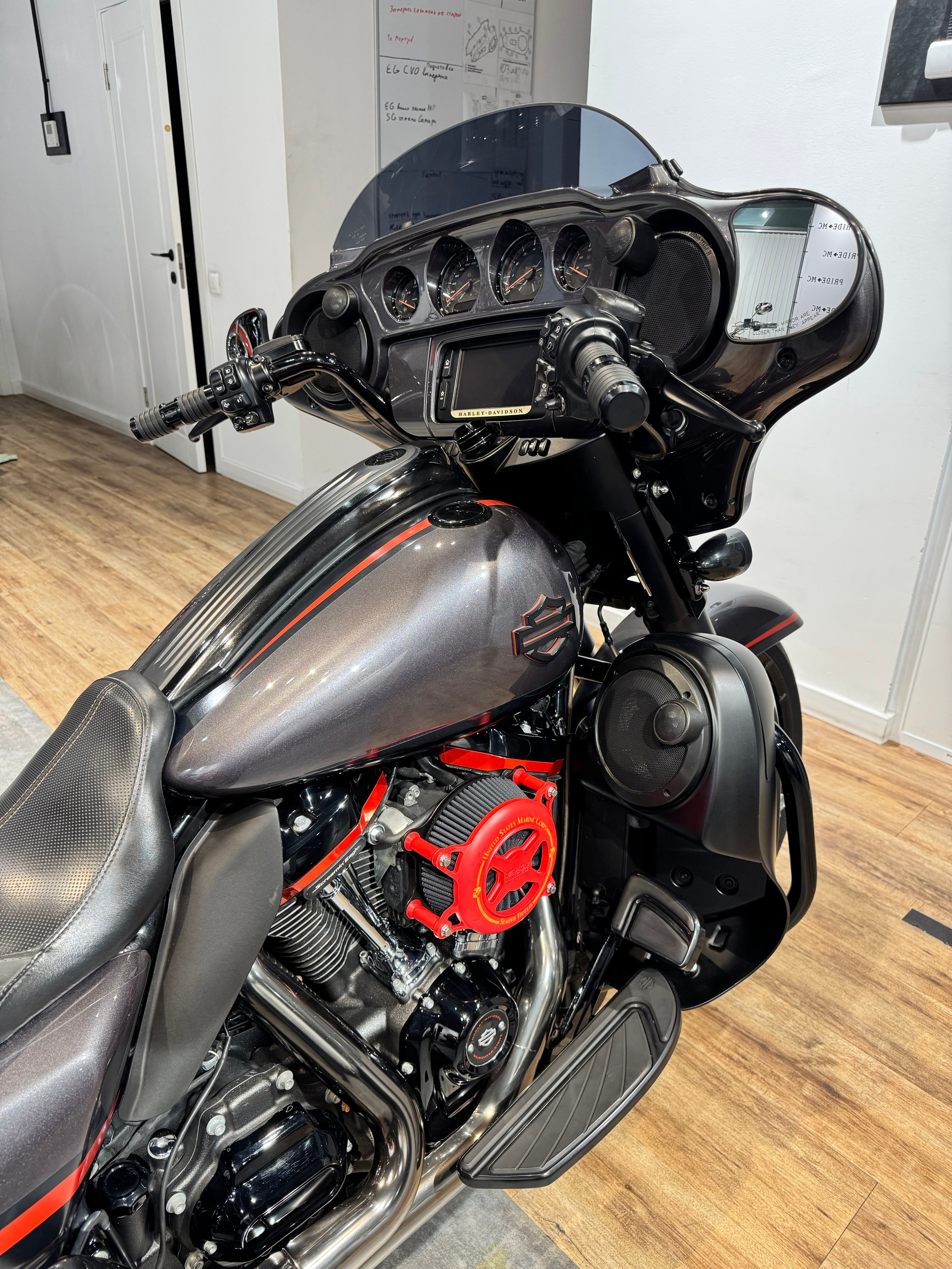 Harley Davidson 117 CVO Street Glide Special (Touring) — купить мотоцикл. Hello Davidson, Москва. Только хорошие мотоциклы…