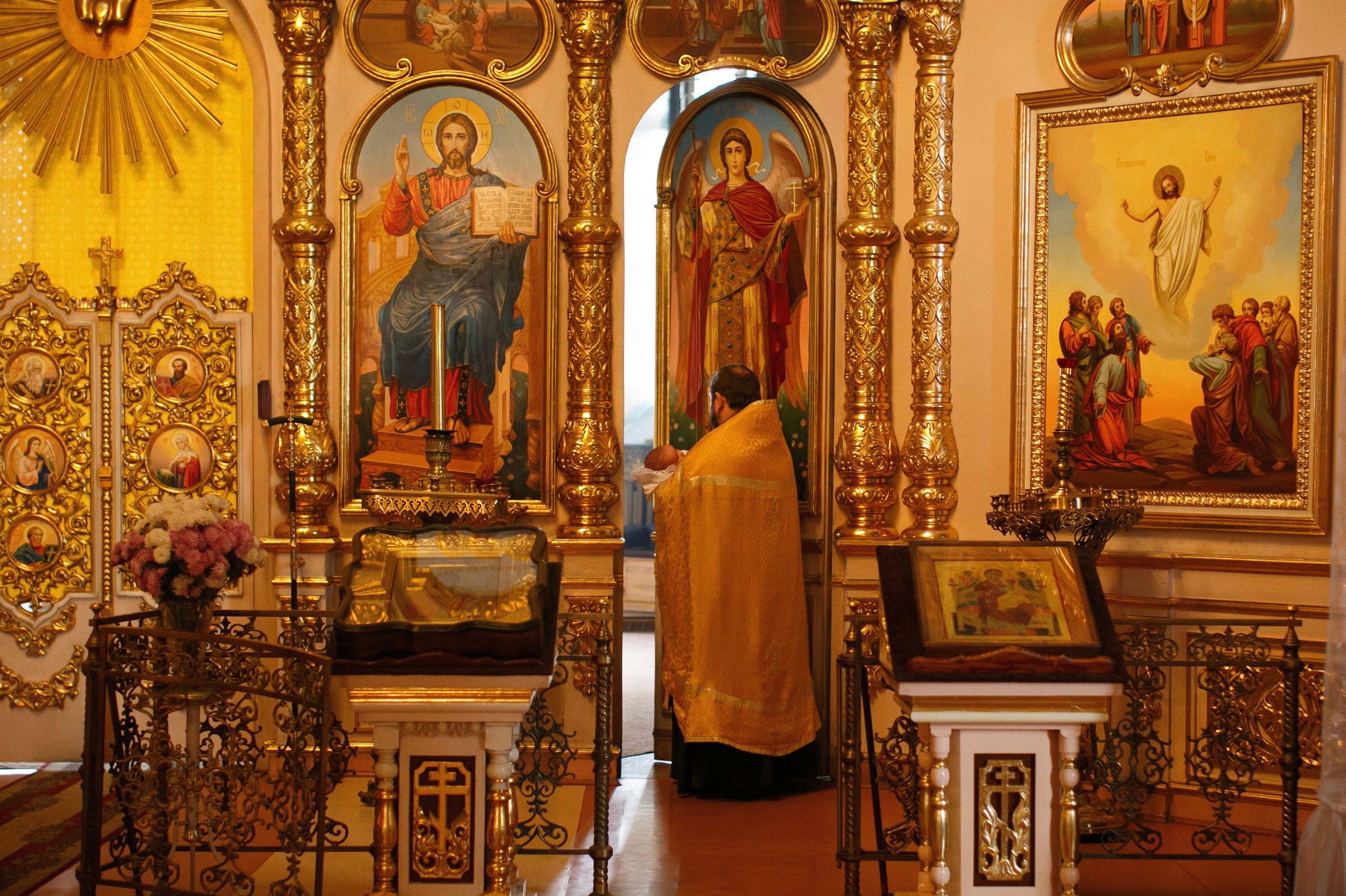 Фотограф на крещение в Сызрани. Свадебный, семейный и школьный фотограф в Сызрани Максим Баталов