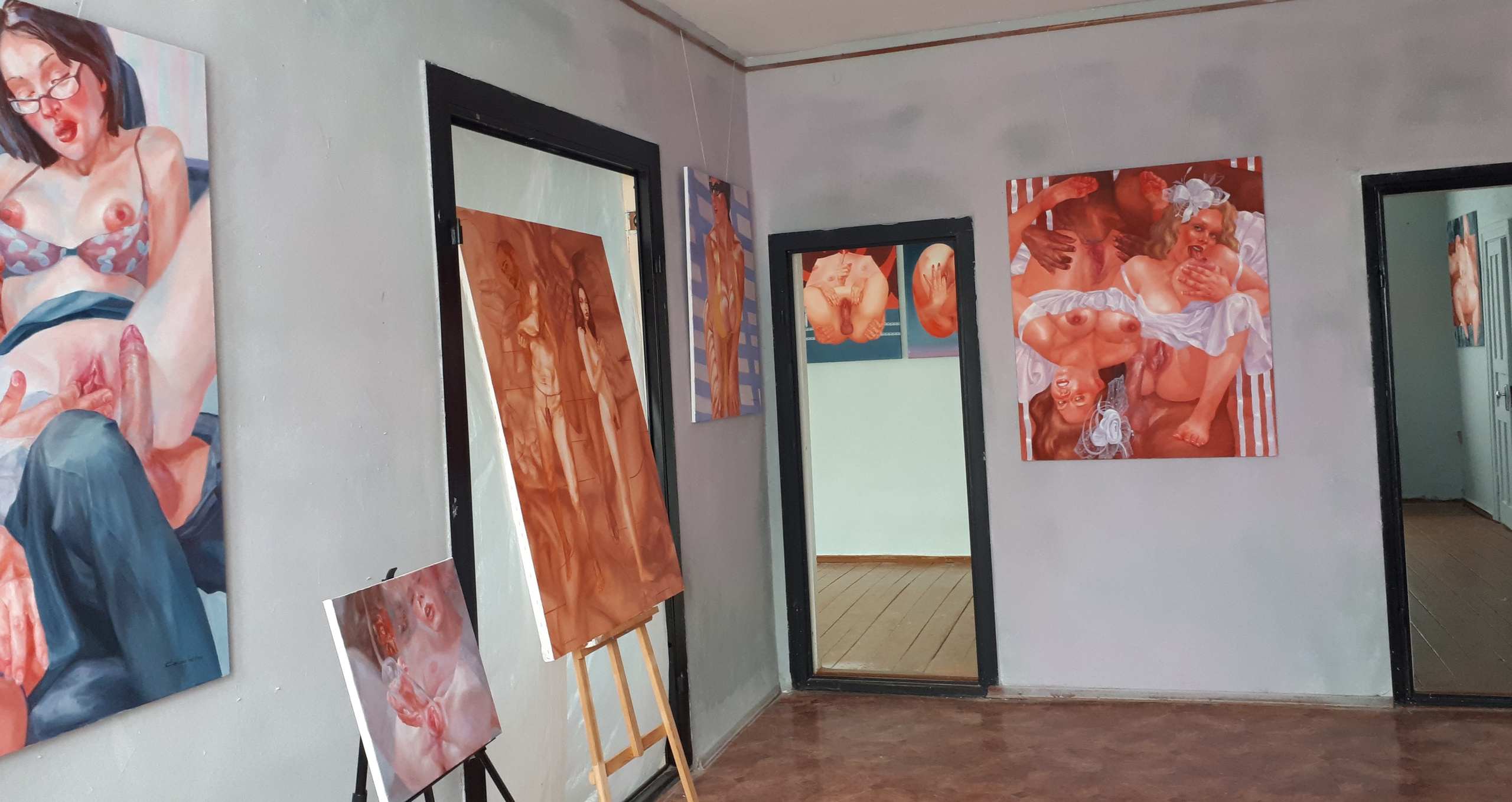 Галерея «IntimART». Выставочная АРТ резиденция " ЯБЛОКО»