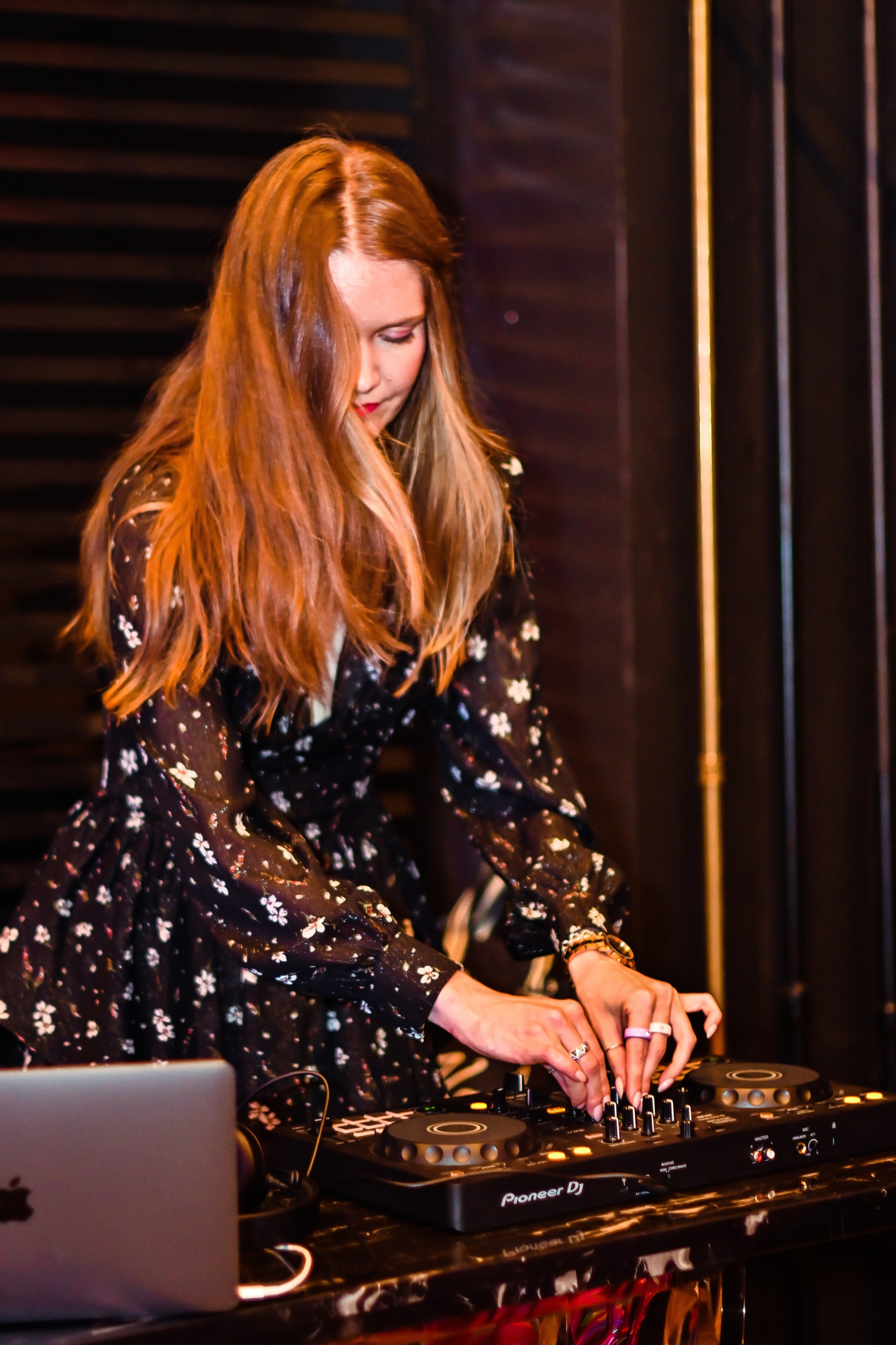 BARBI_PATY. Фотограф для бизнесконтента, репортажей и семейного альбома в Москве