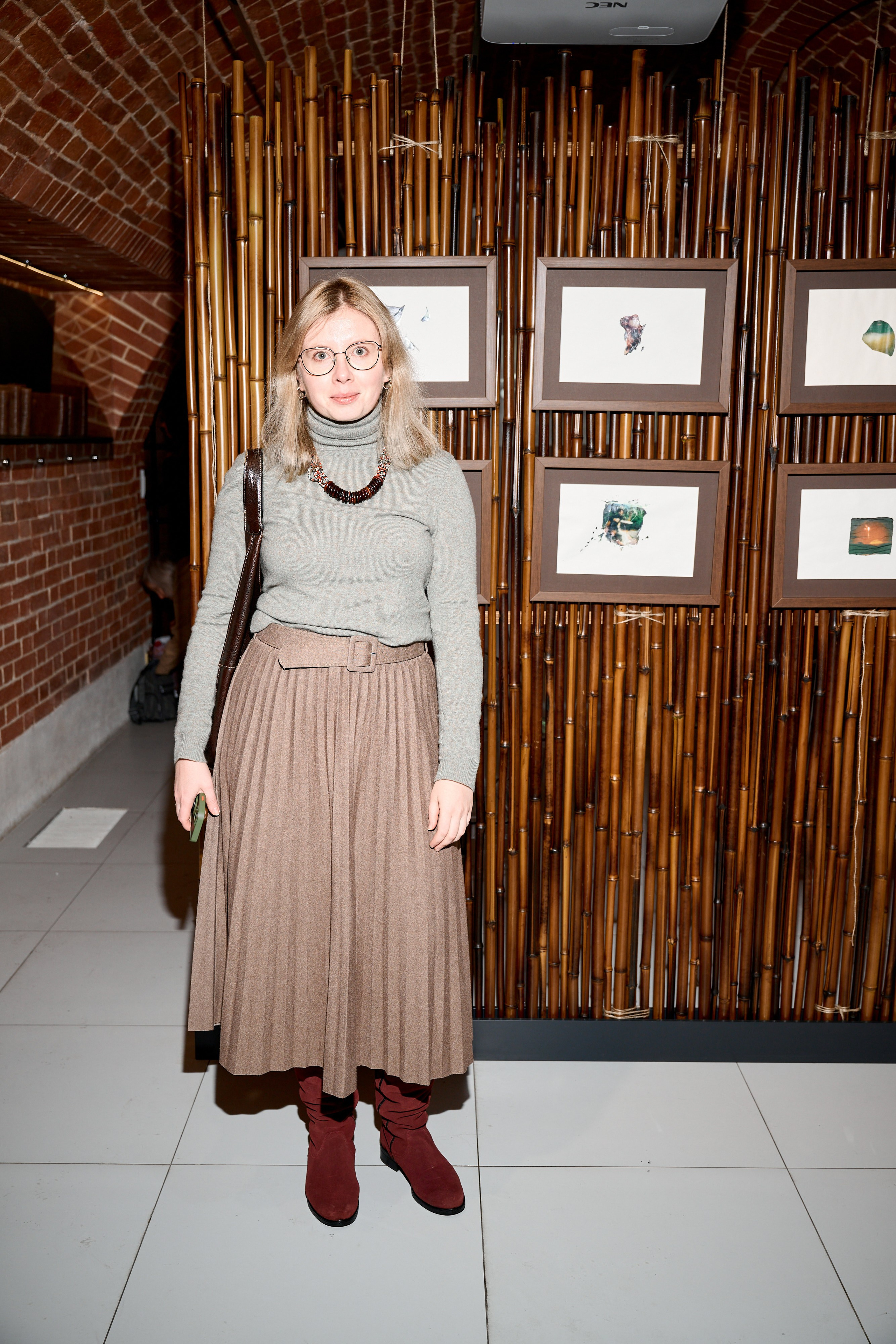 Ольга Михальчук с куратором выставки Марией Дубодел. Ольга Михальчук, художница и фотограф