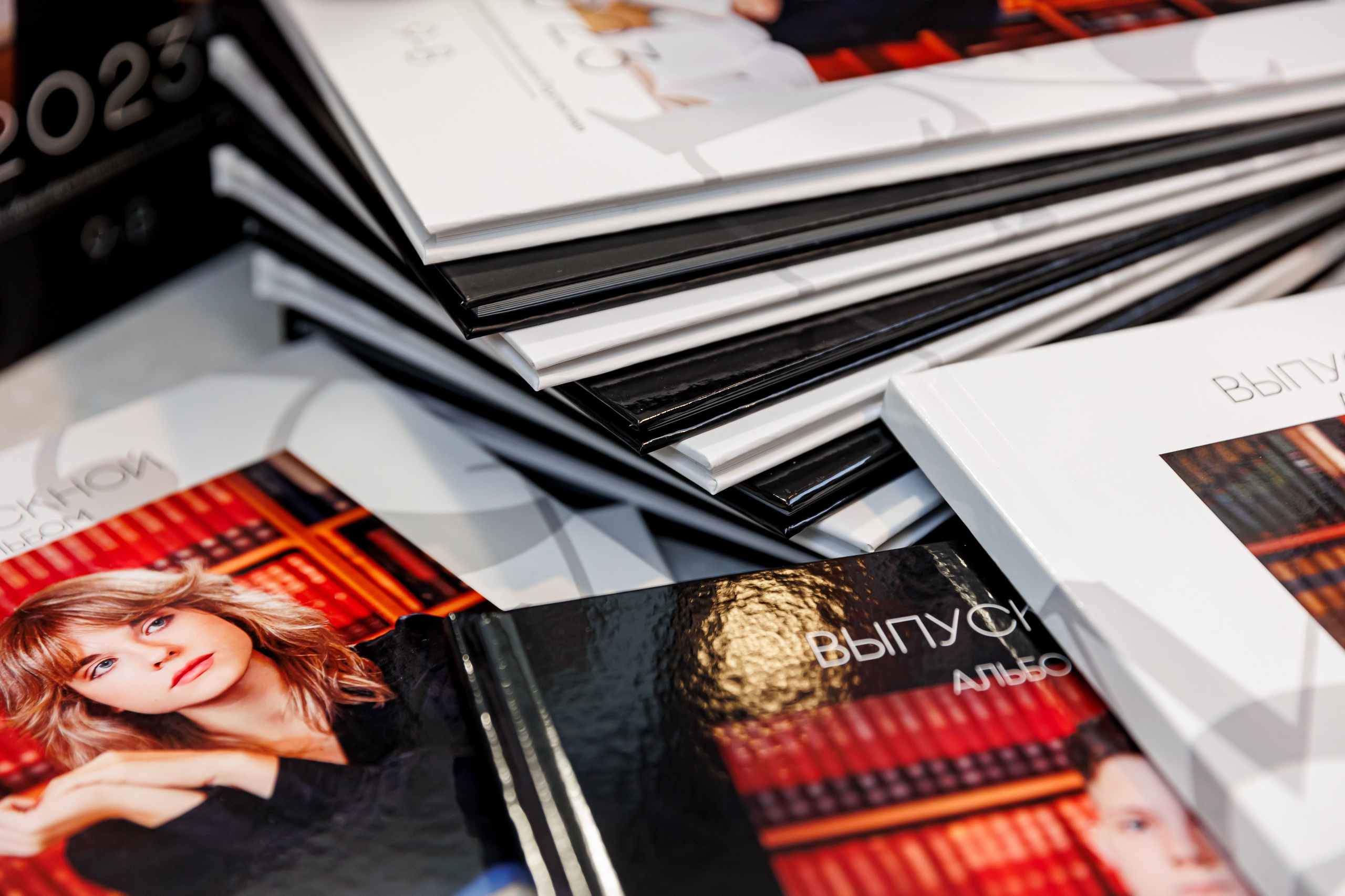 Выпускные альбомы общая информация. Семейный и детский фотограф Комина Елена, Власиха, Одинцово