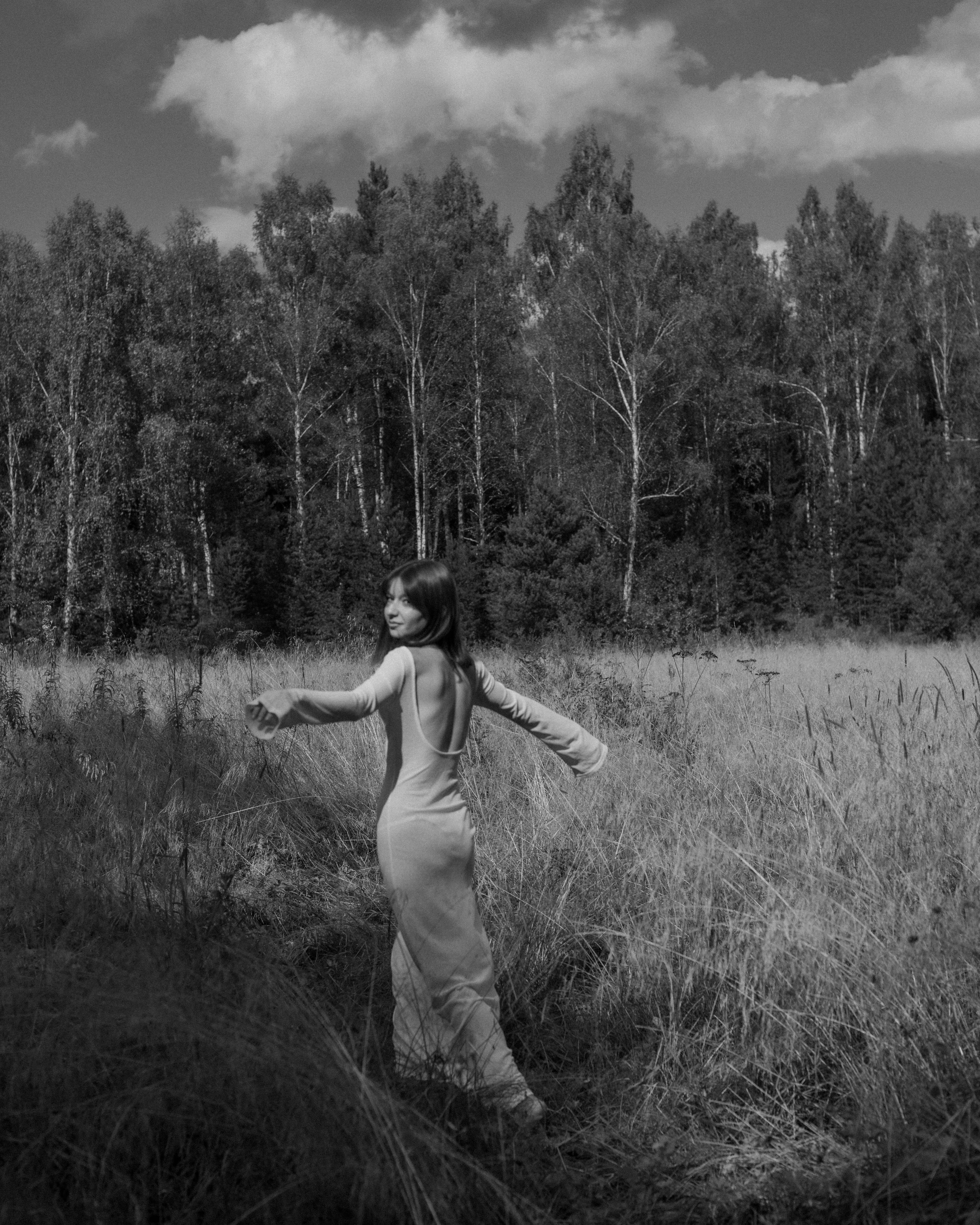 Аня. Женский фотограф. Создатель украшений ручной работы. Модель