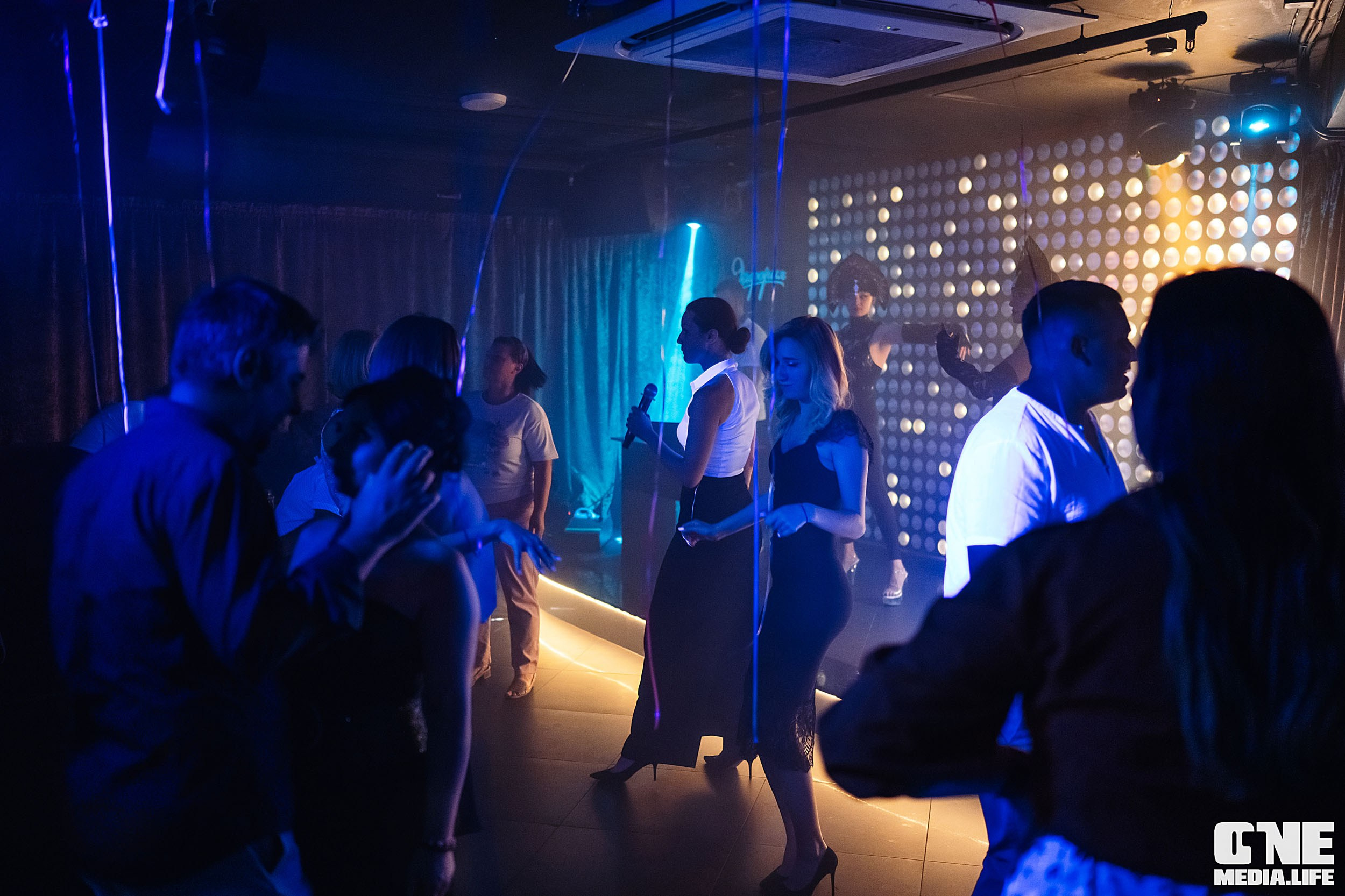Фоторепортаж из караоке-клуба Эйфория. One Media Life: фоторепортажи, фотоотчеты с мероприятий и заведений
