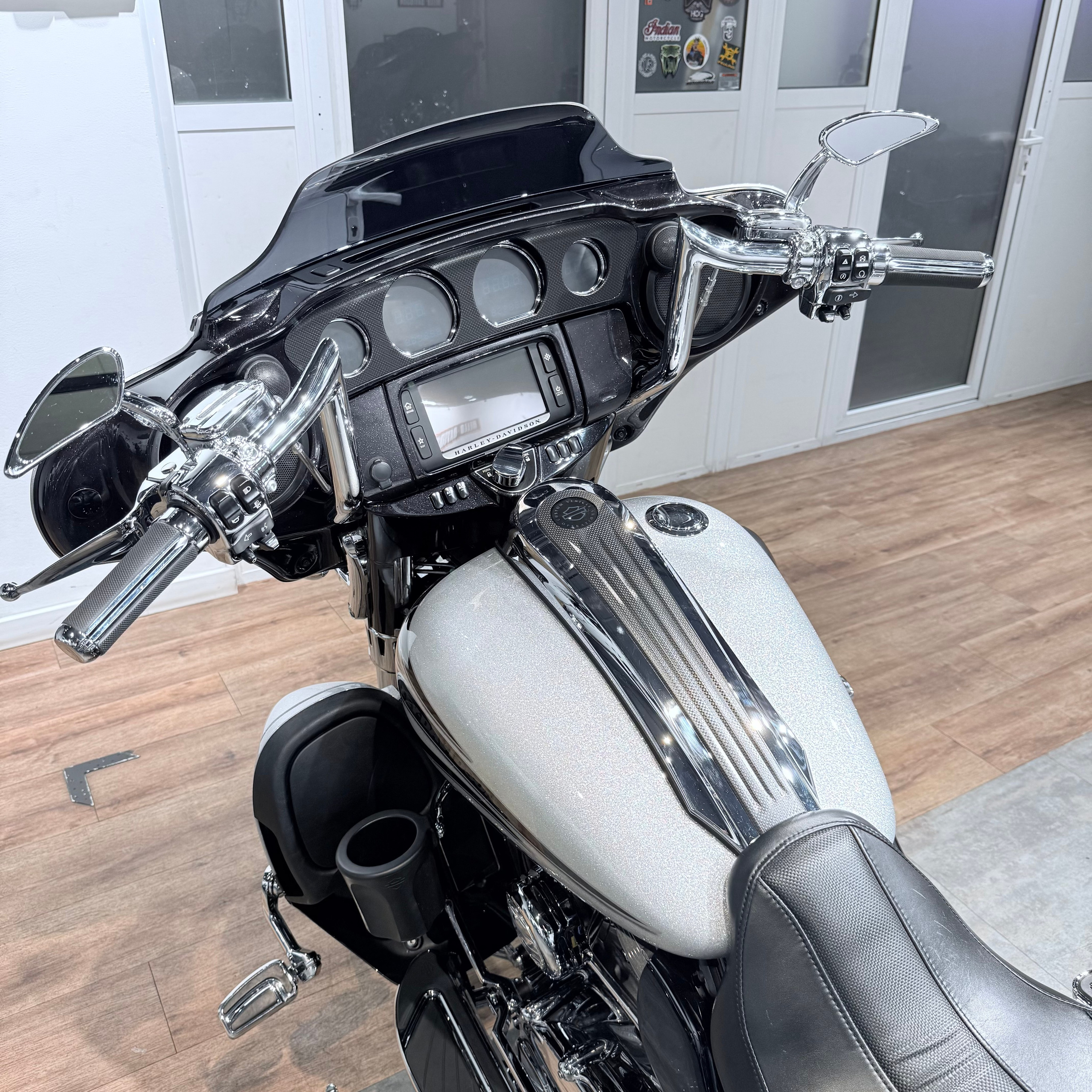 2015 CVO Street Glidе Sреcial 110 Наrd Сandy Сustоm. Hello Davidson, Москва. Только хорошие мотоциклы…