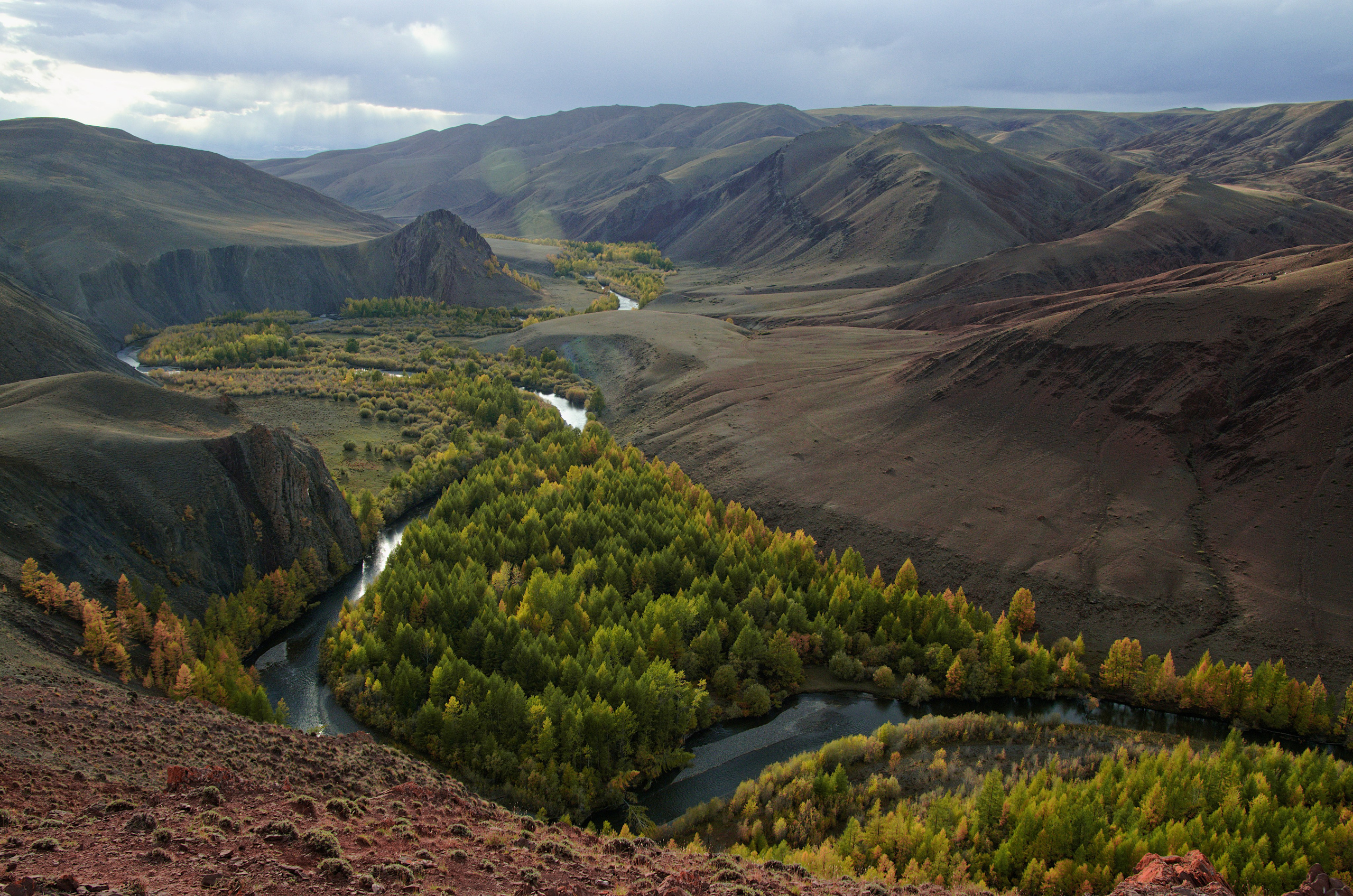 Это не фотошоп. Я видел это в горах Алтая. Семоха Валерий. Фотограф