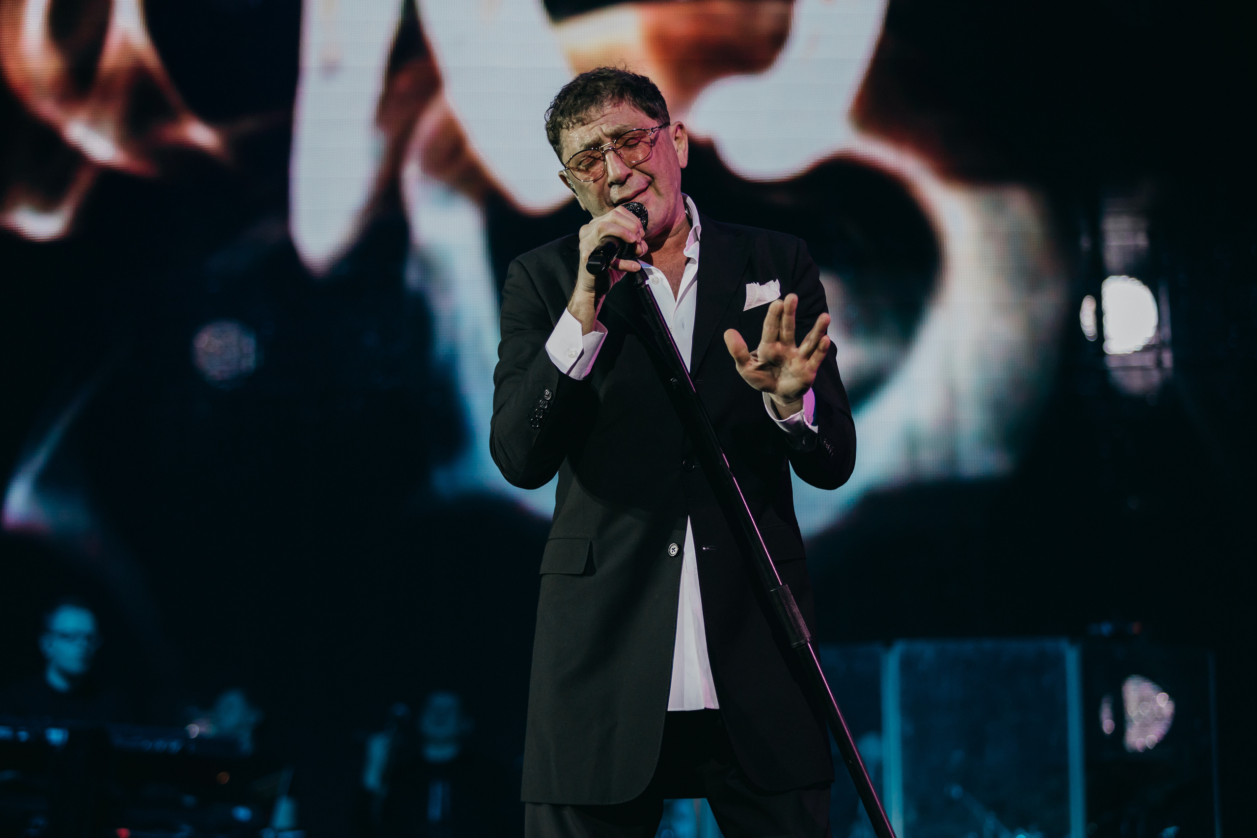 Большой праздничный концерт «Я нравлюсь женщинам» в Москве. «Птичка на проводе»: информационный портал в Москве