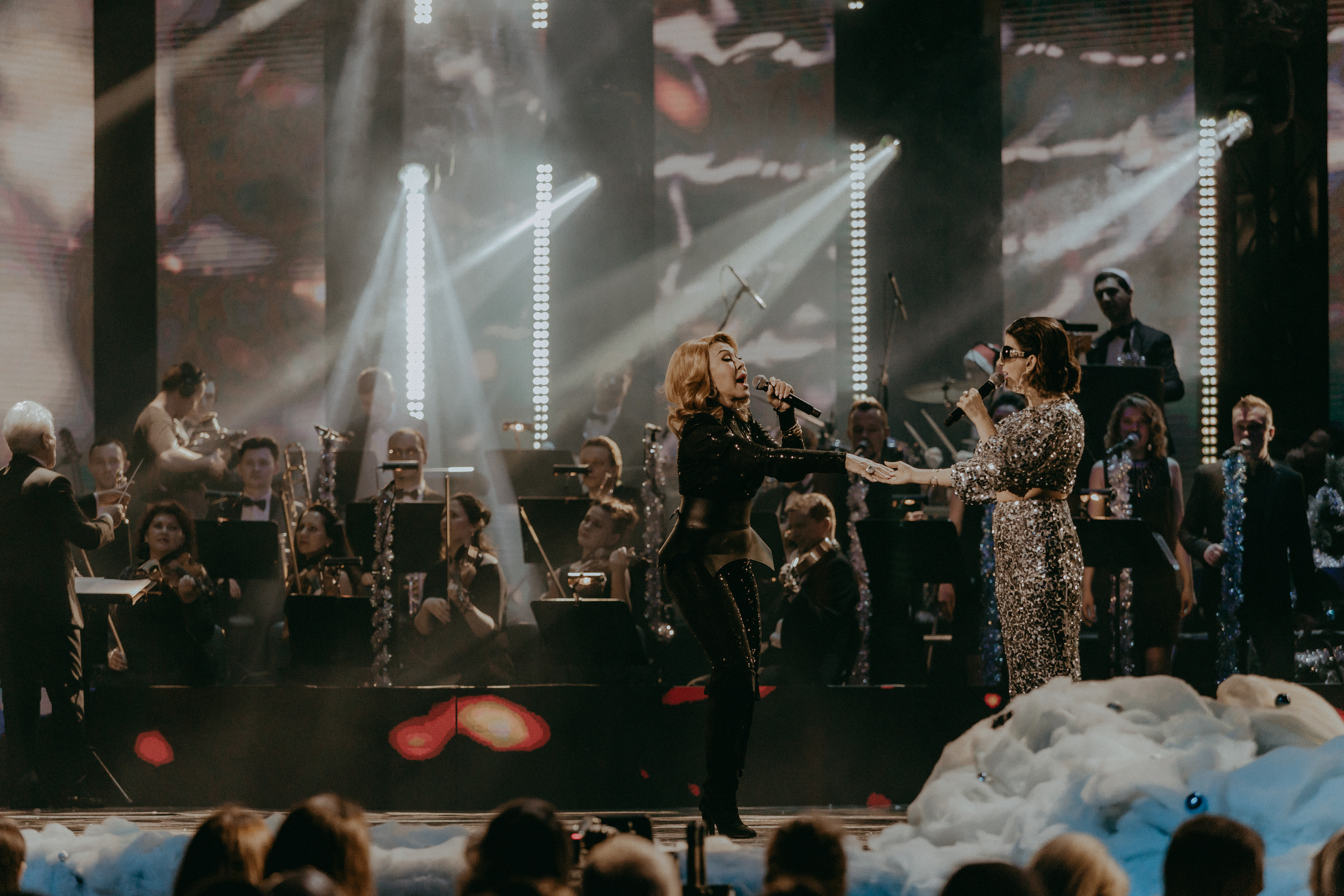 Любовь Успенская и Диана Гурцкая на Главном Новогоднем Концерте в Crocus City Hall в Москве