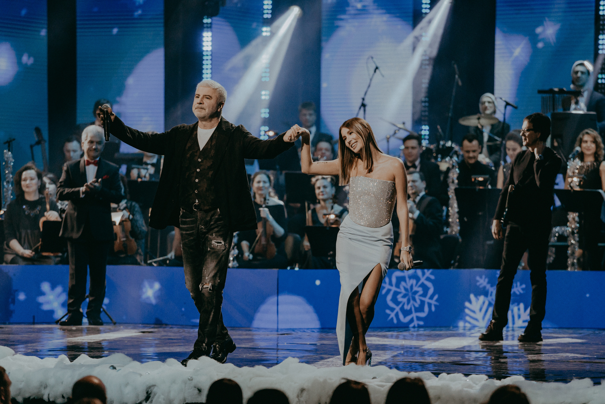 Сосо Павлиашвили и Кети Топурия, группа А-Студио на Главном Новогоднем Концерте в Crocus City Hall в Москве