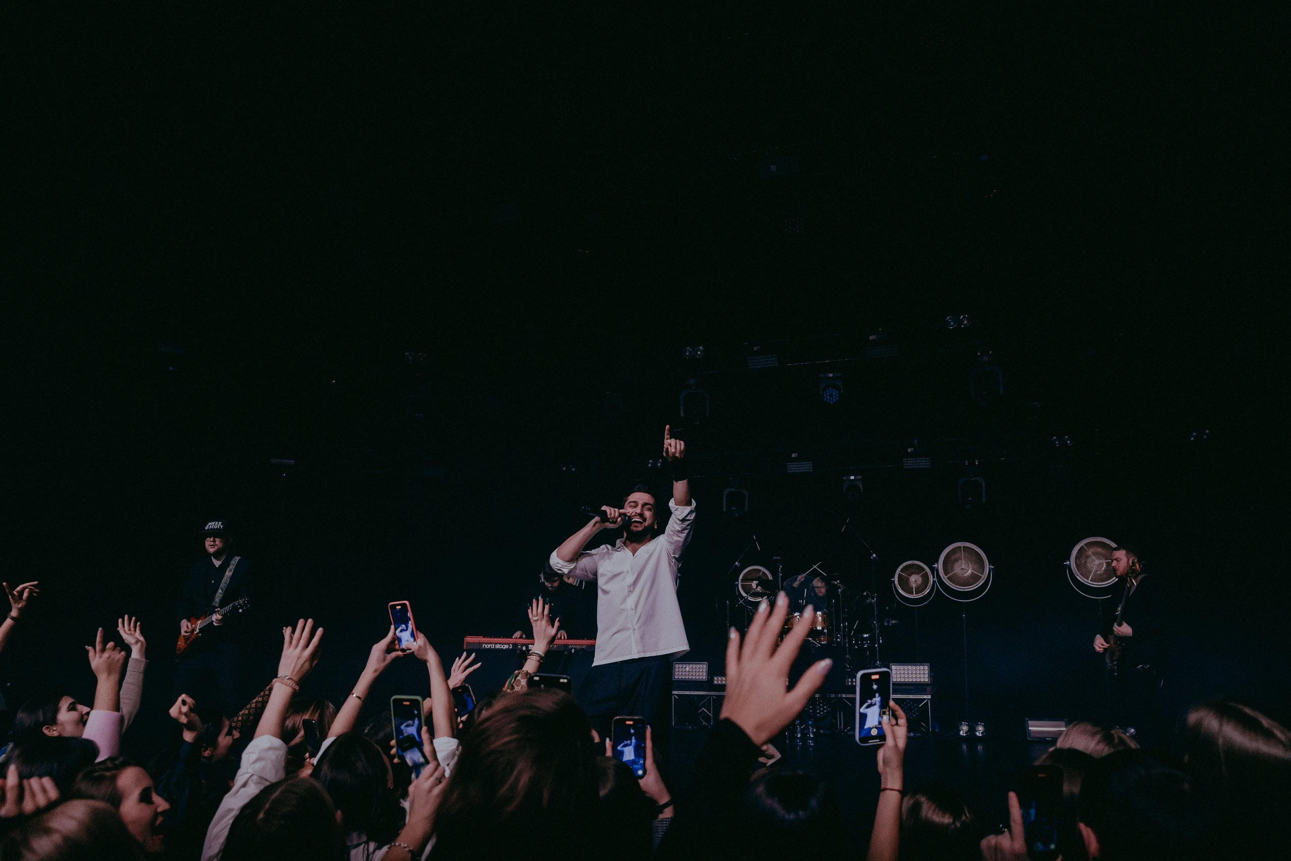 Концерт JONY в Барвихе. «Птичка на проводе»: информационный портал в Москве