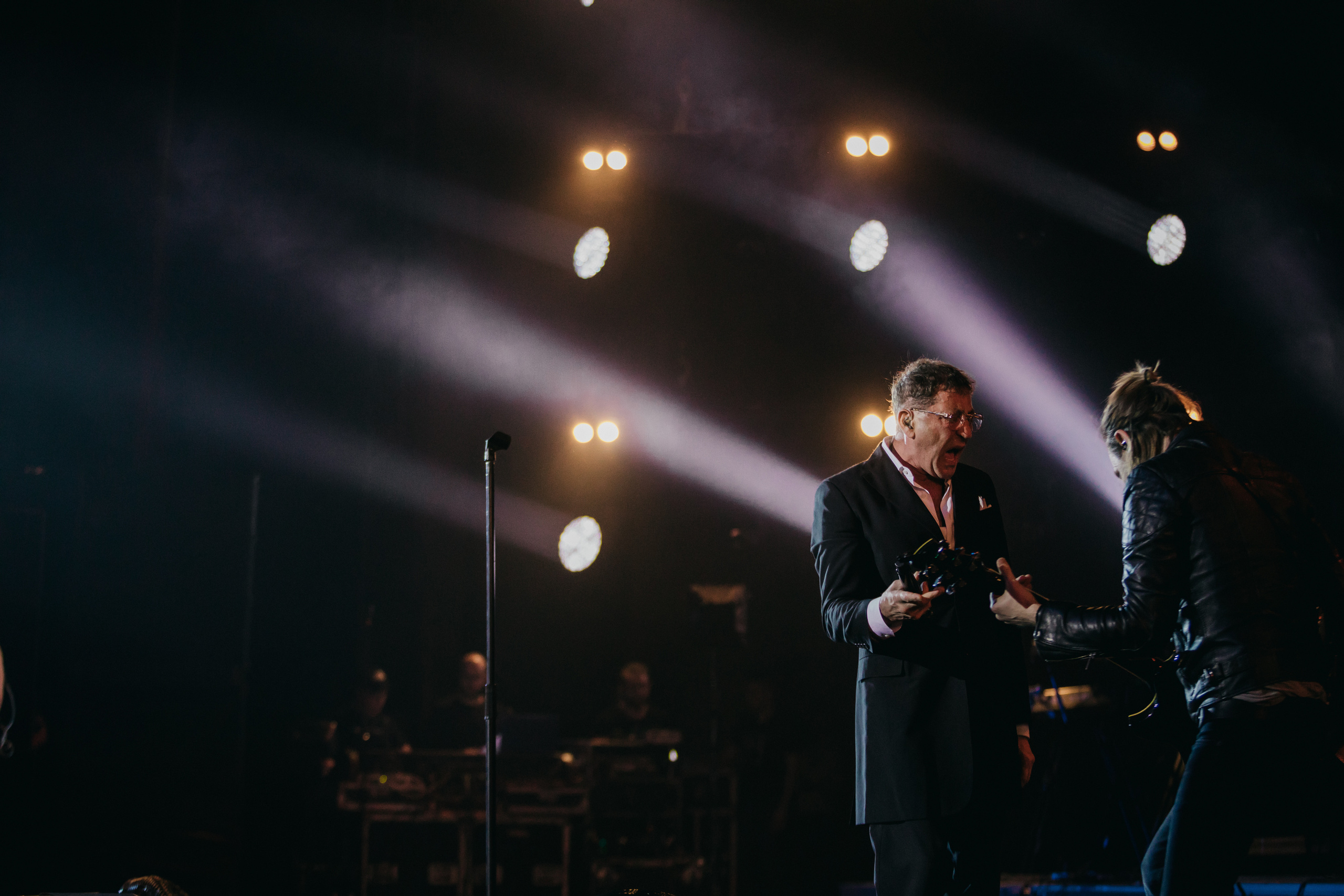 Большой праздничный концерт «Я нравлюсь женщинам» в Москве. «Птичка на проводе»: информационный портал в Москве