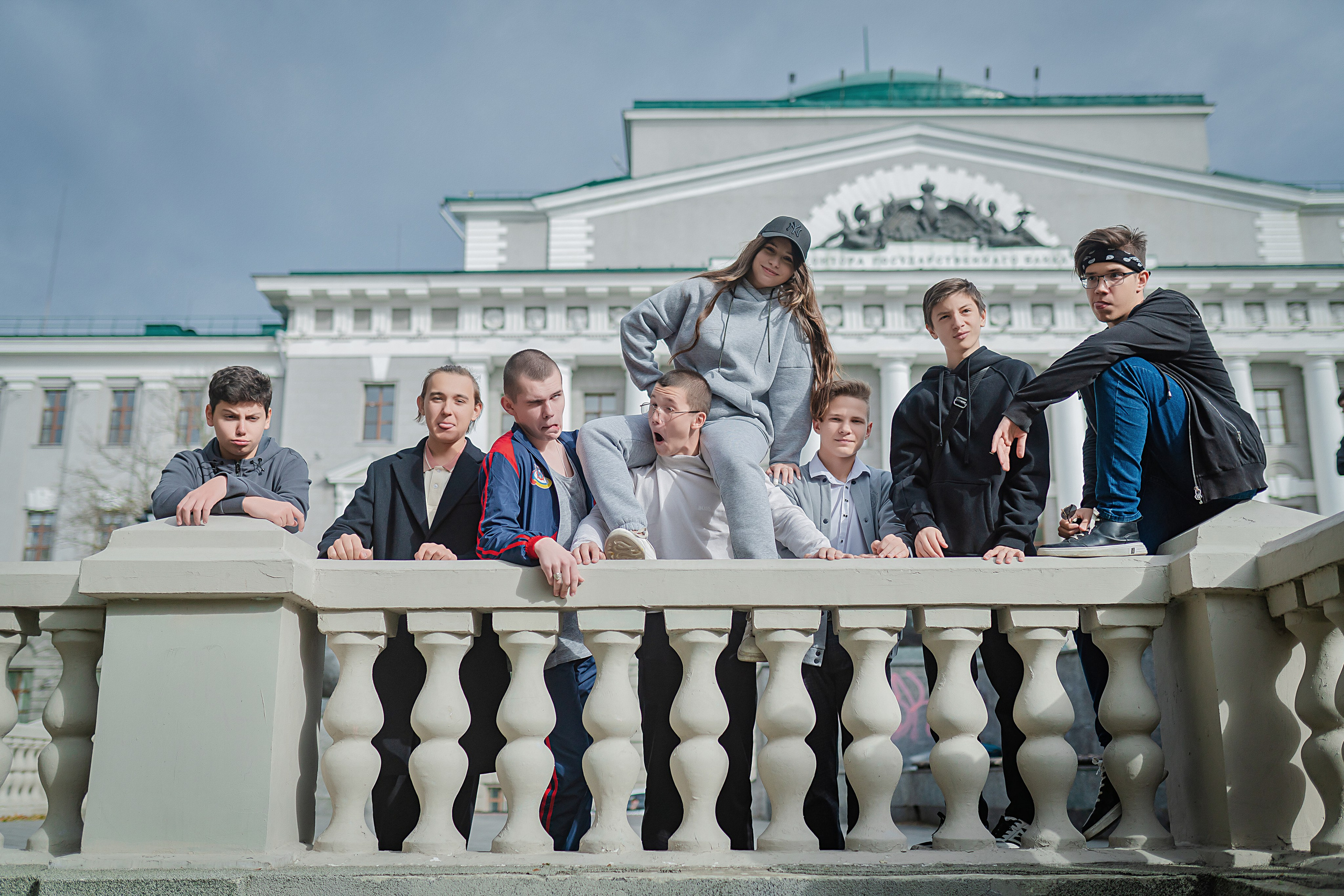 Фотосессия Школа 4 Класс 9А. Современные Выпускные Альбомы в Ростове-на-Дону