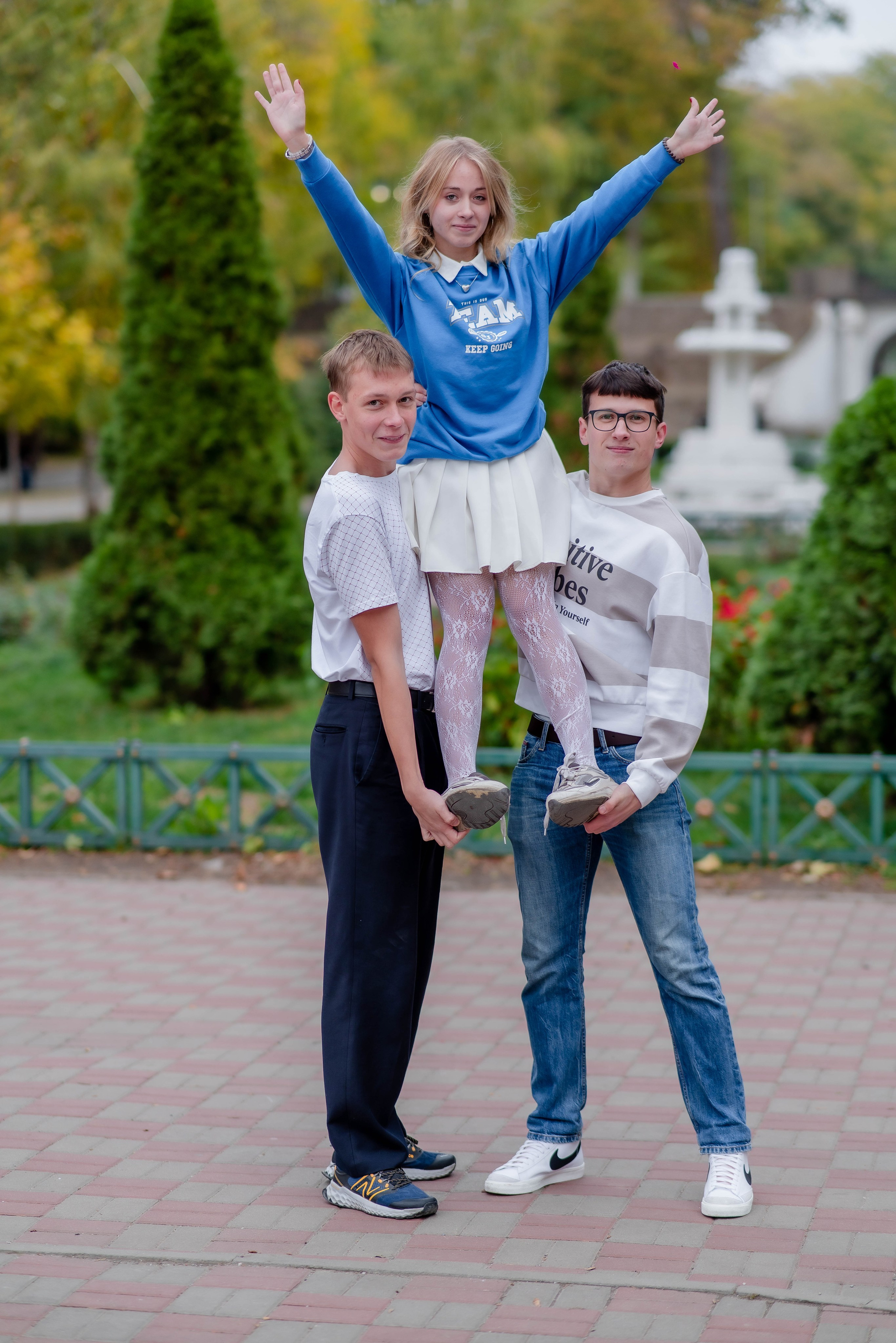 Выпускные (школьные) альбомы (книги) в Ростове-на-Дону. Современные Выпускные Альбомы в Ростове-на-Дону