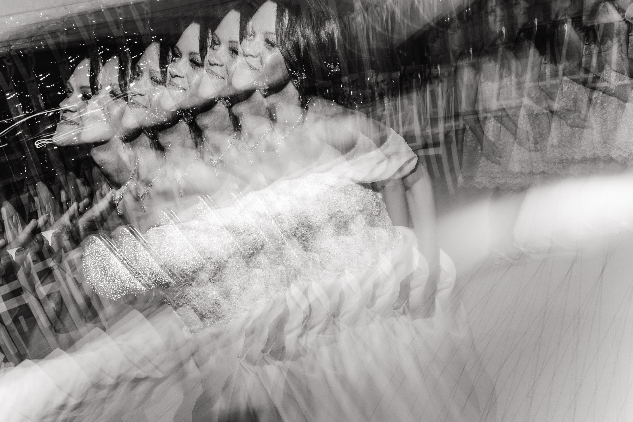 Смех, торт и танцы