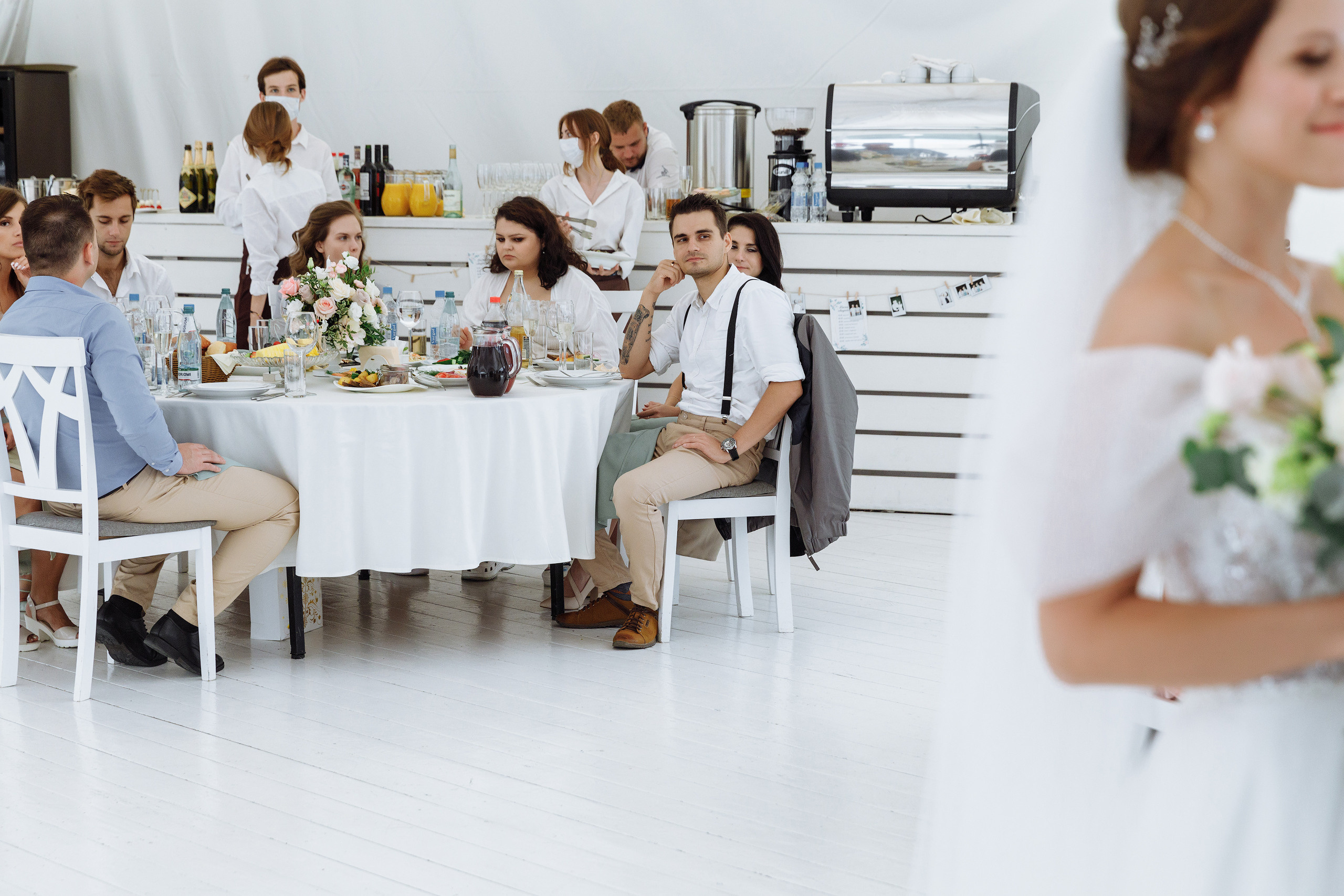 Смех, торт и танцы