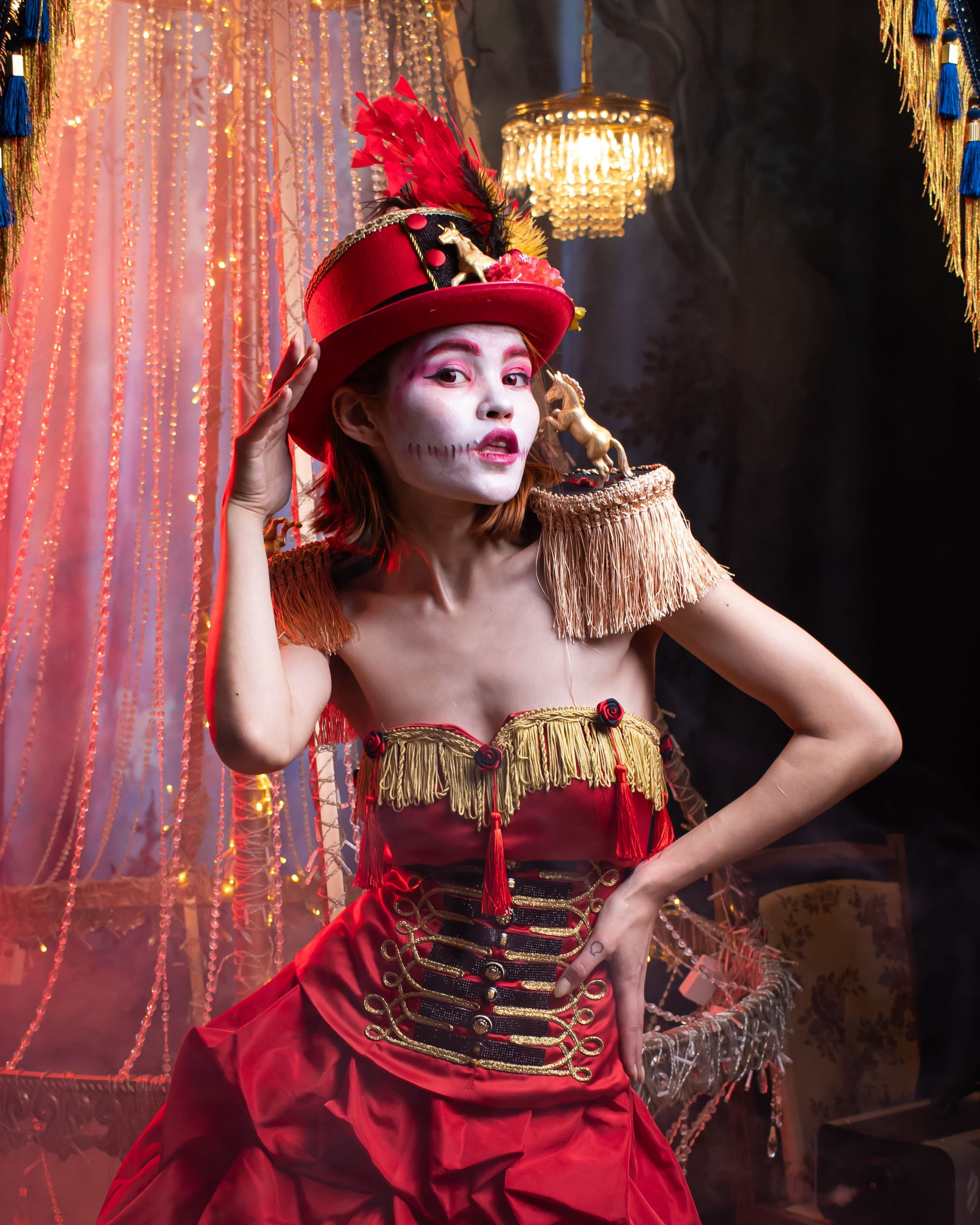 Театральный свет и арт-образ цирковой дивы — фото Карасёва Елена
