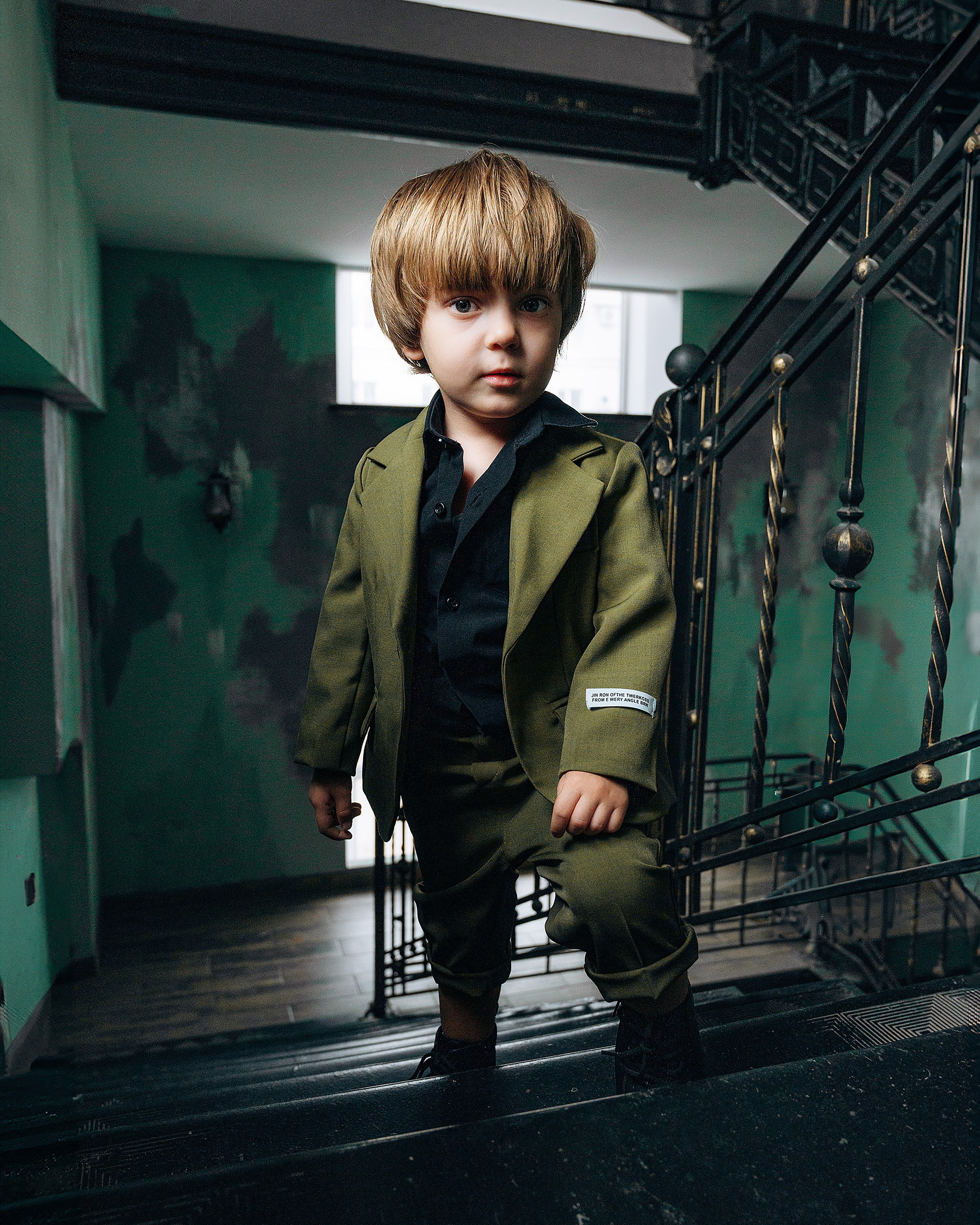 Модель для предметной съемки мальчик Радэль Казань| Sale Easy